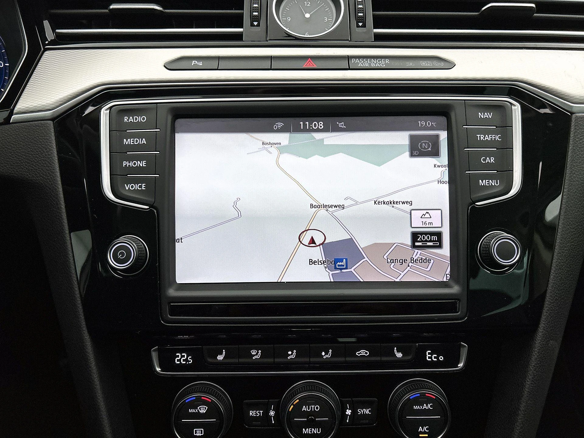 Volkswagen-Passat-image-29