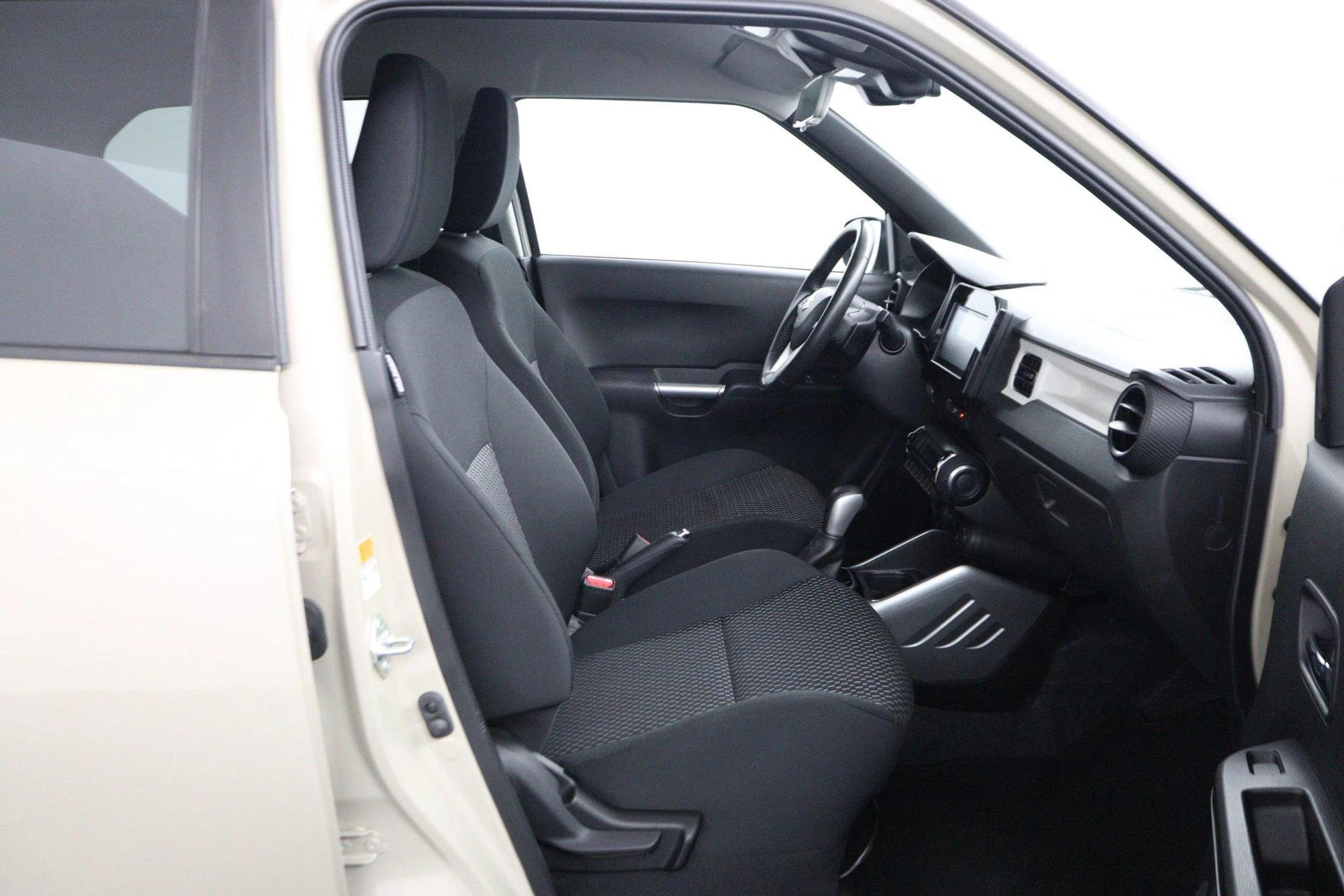 Suzuki-Ignis-image-17