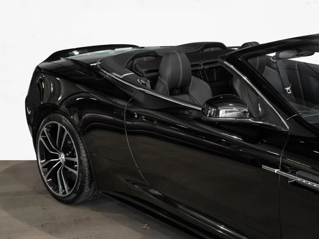 Aston Martin-DBS-image-23