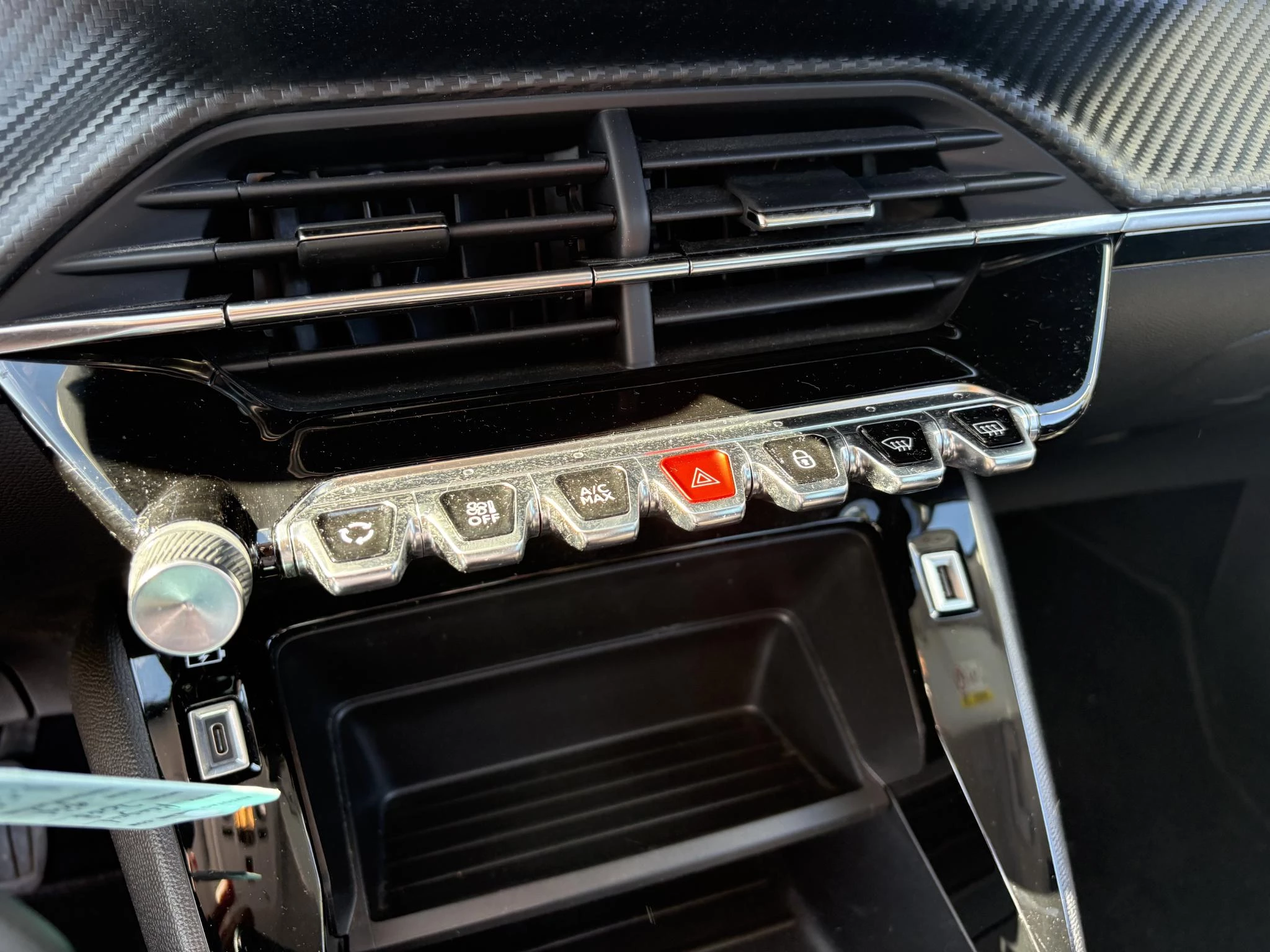 Peugeot-2008-image-13