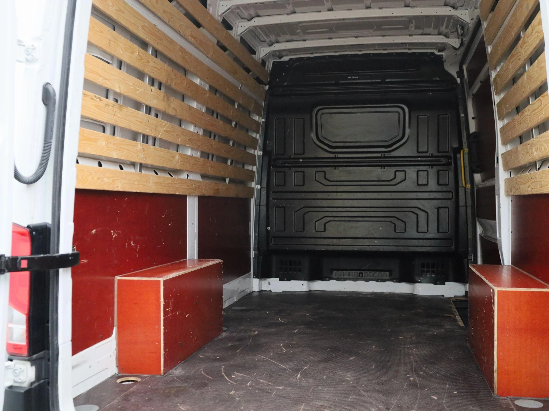 Volkswagen-Crafter-image-16