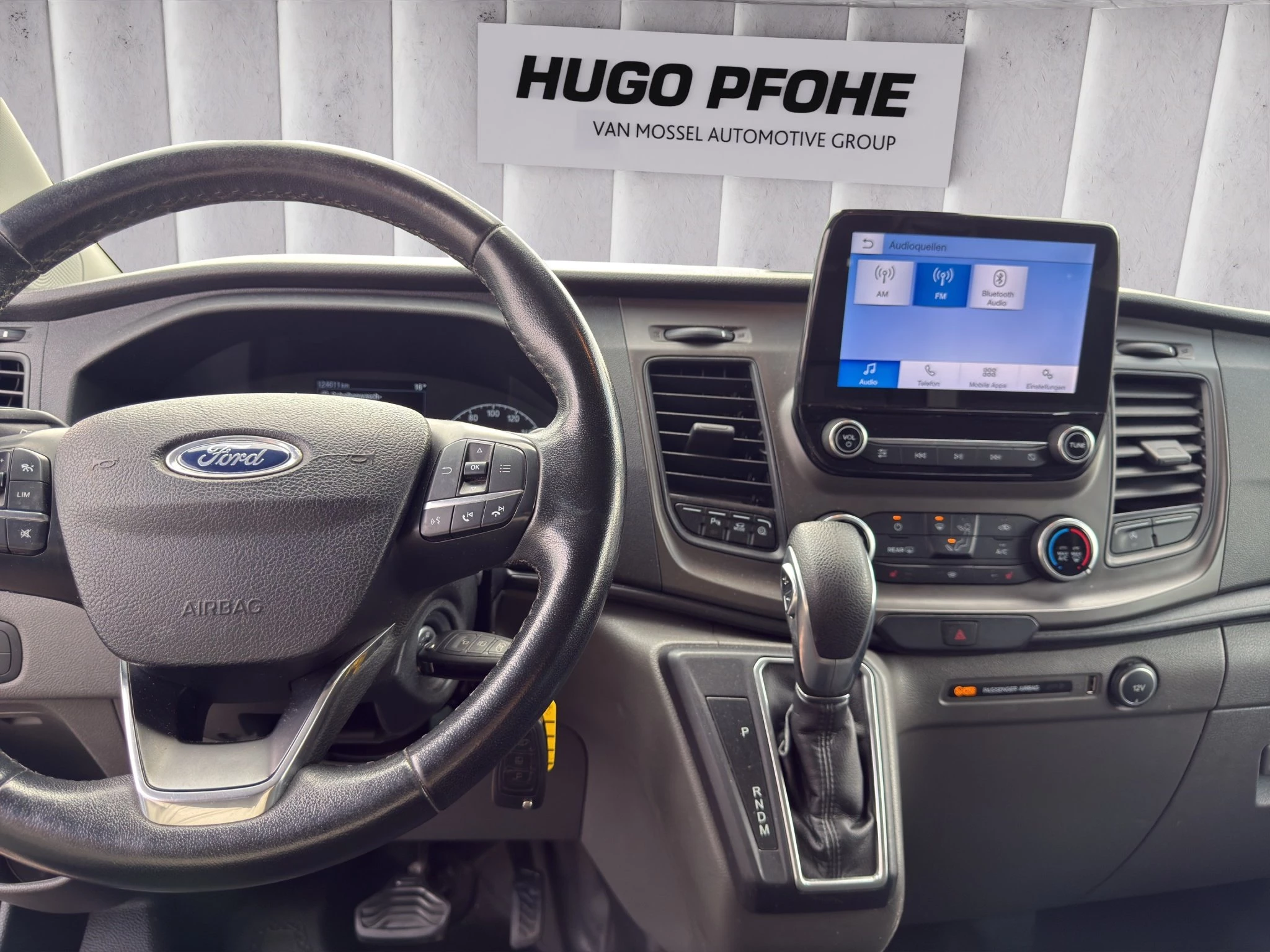 Ford-Transit Custom-image-10