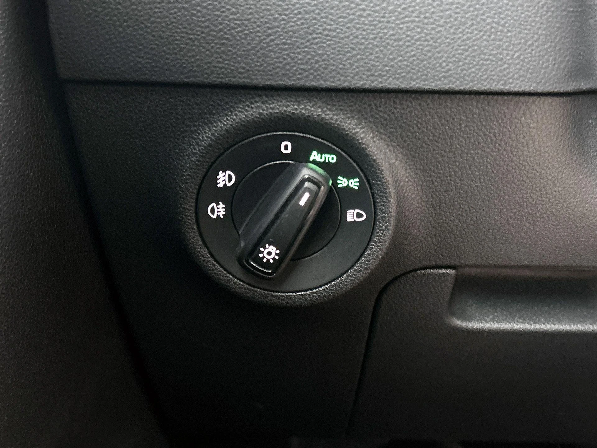 Škoda Karoq 1.5 TSI ACT Sportline Business