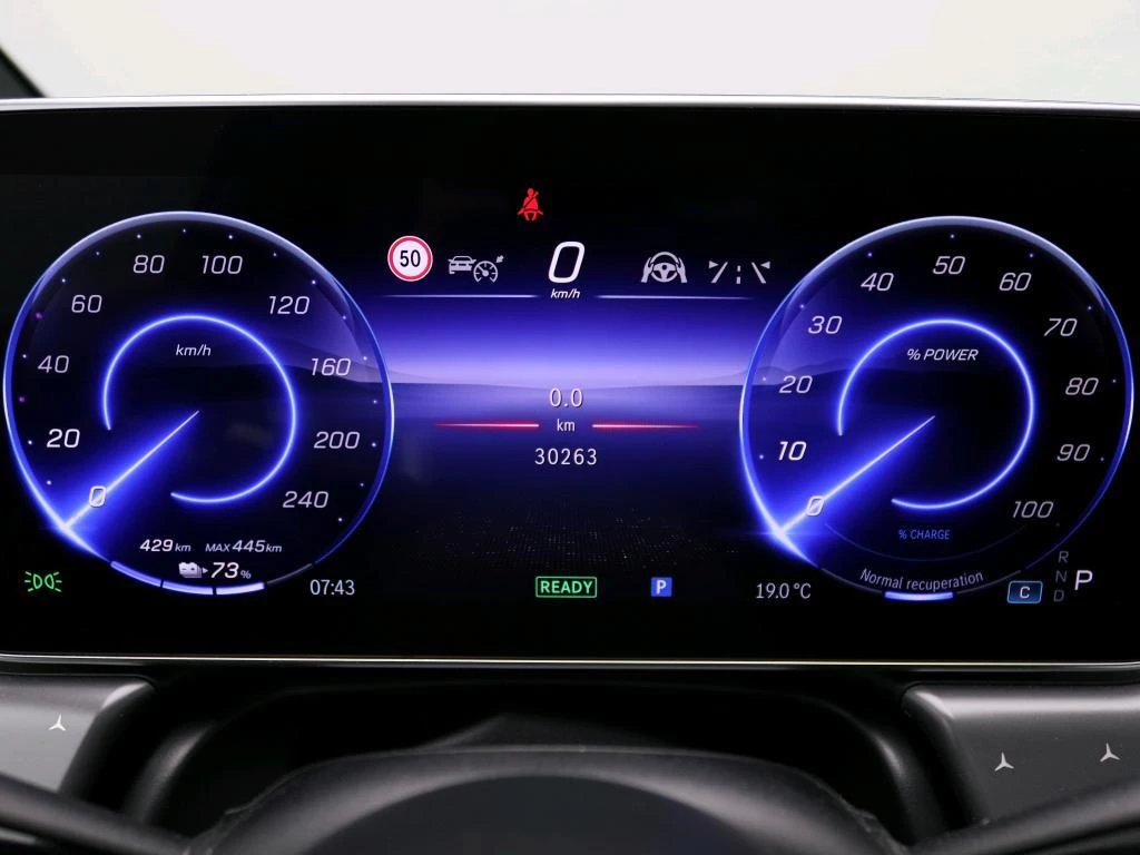 Mercedes-Benz-EQE-image-6