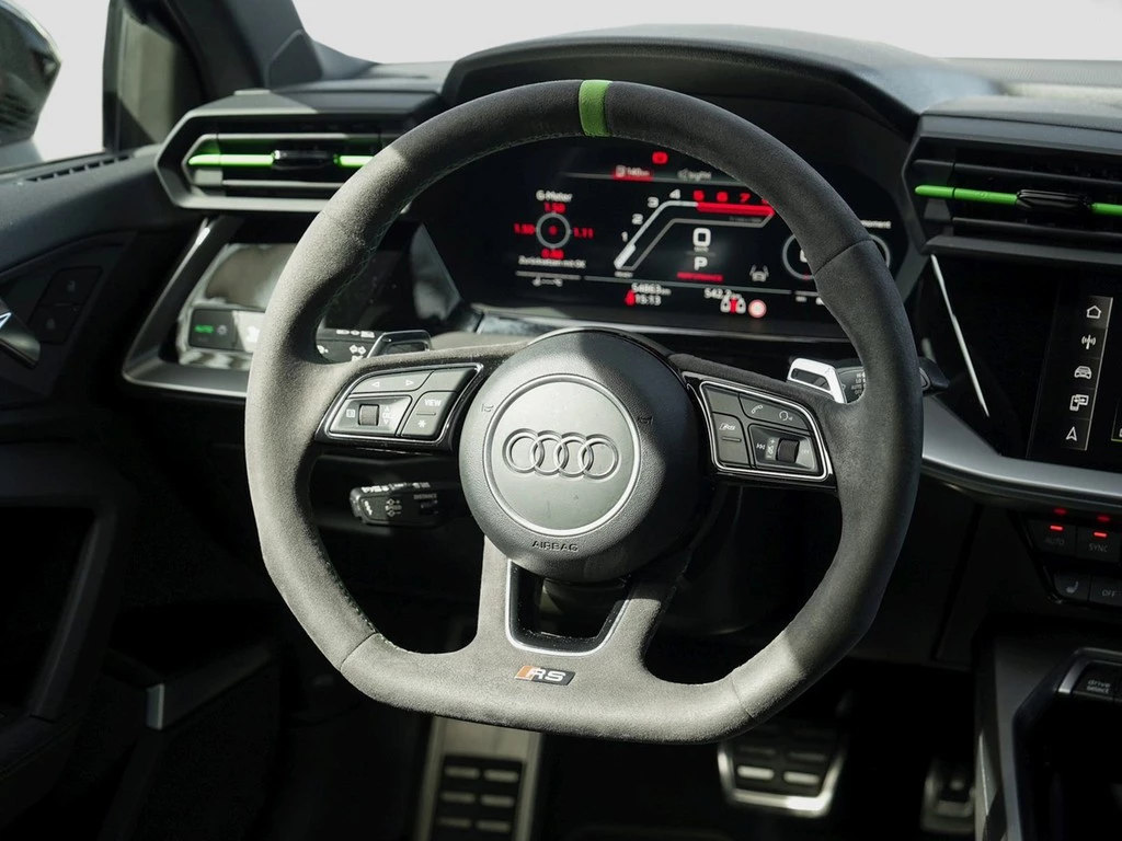 Audi RS3 Lim. TFSI qu. S tronic /MatrixLED/HuD/SAGA