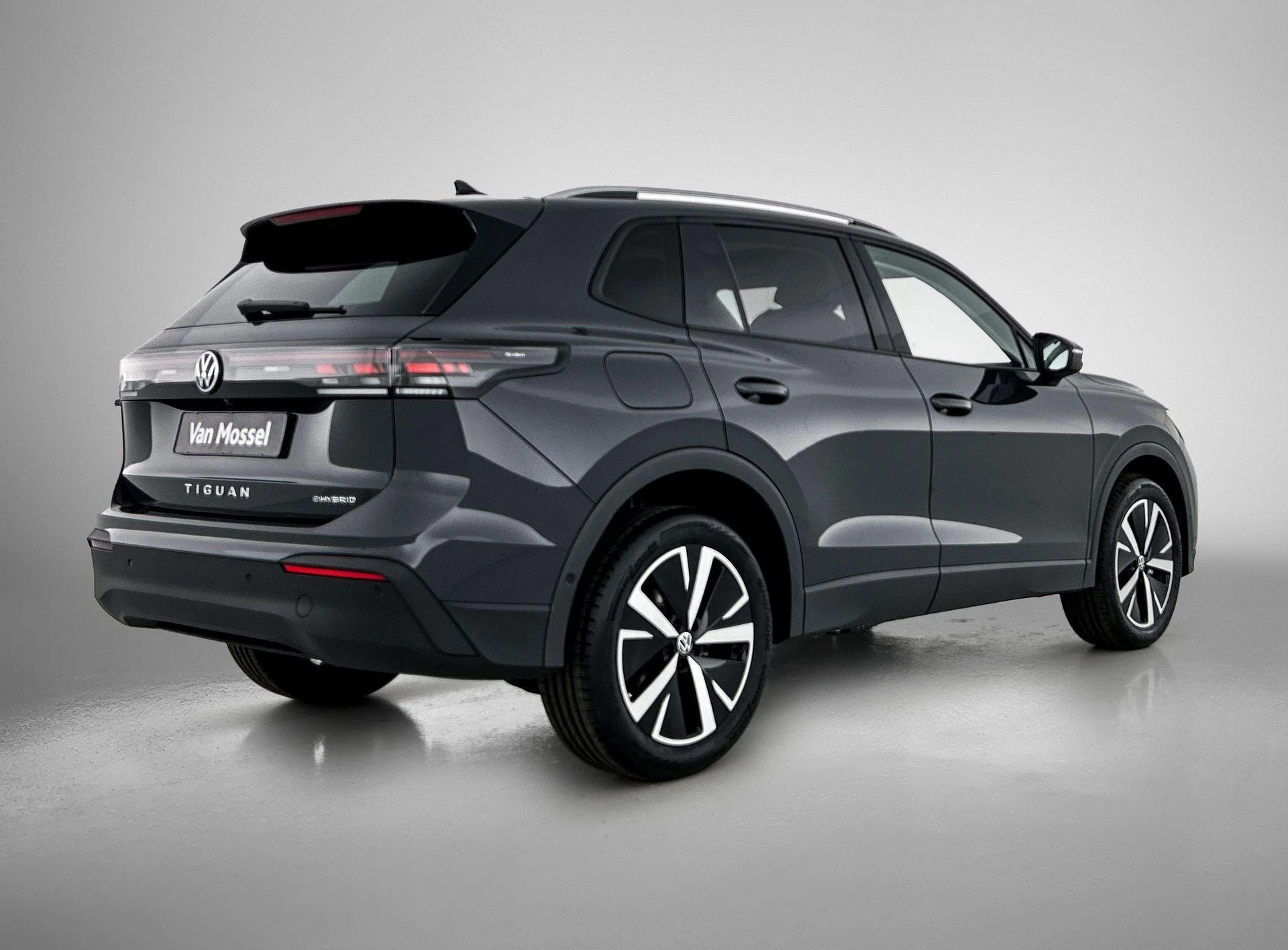 Volkswagen-Tiguan-image-3