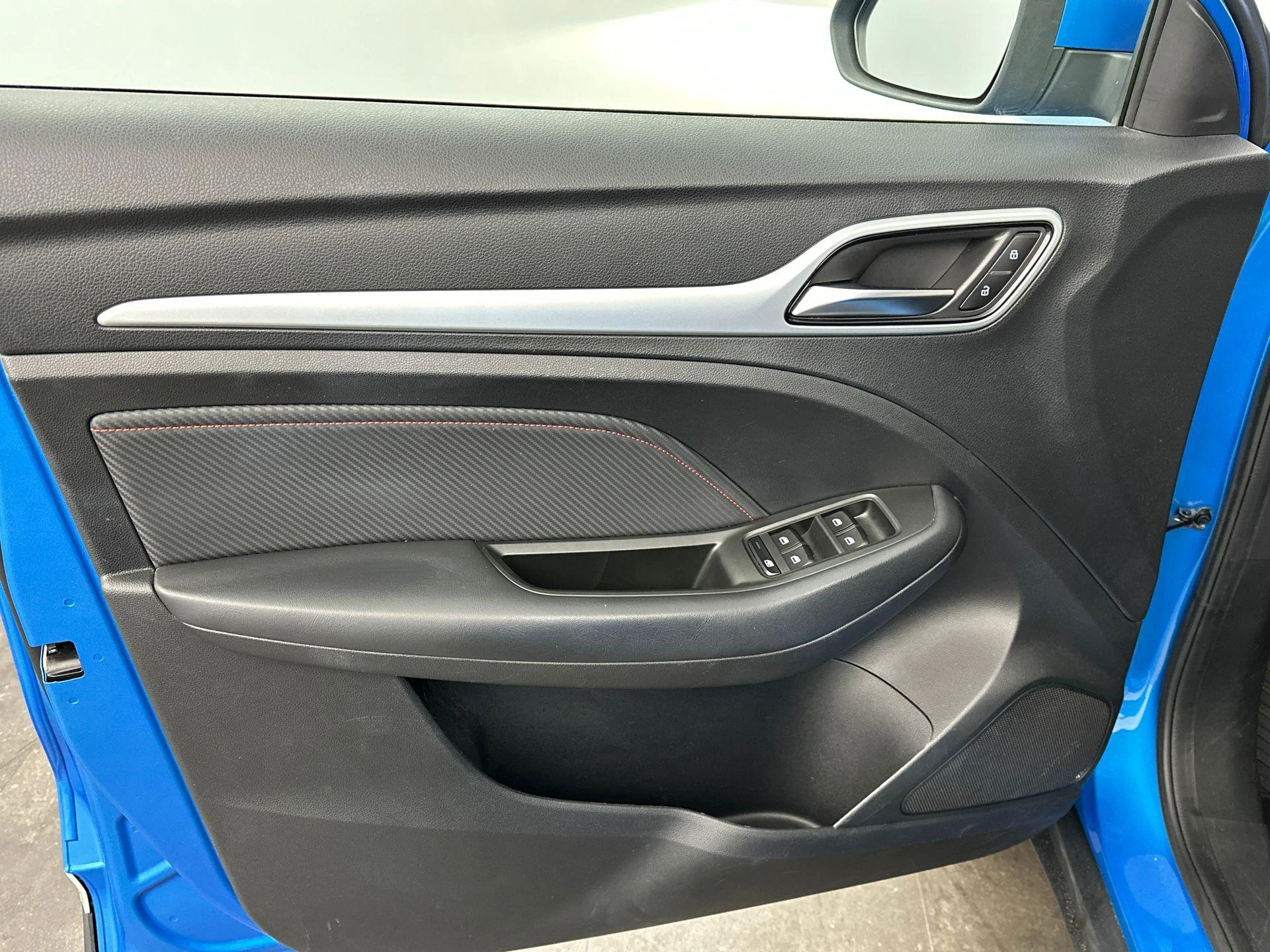 MG-ZS EV-image-25