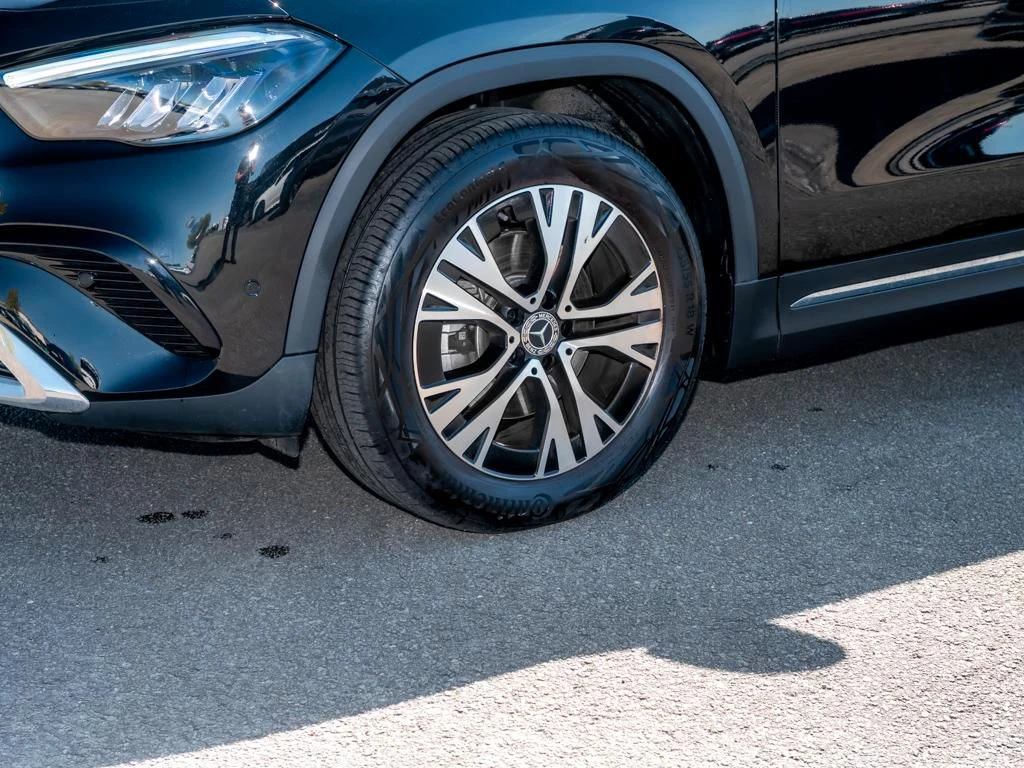 Mercedes-Benz-GLA 200 d-image-6