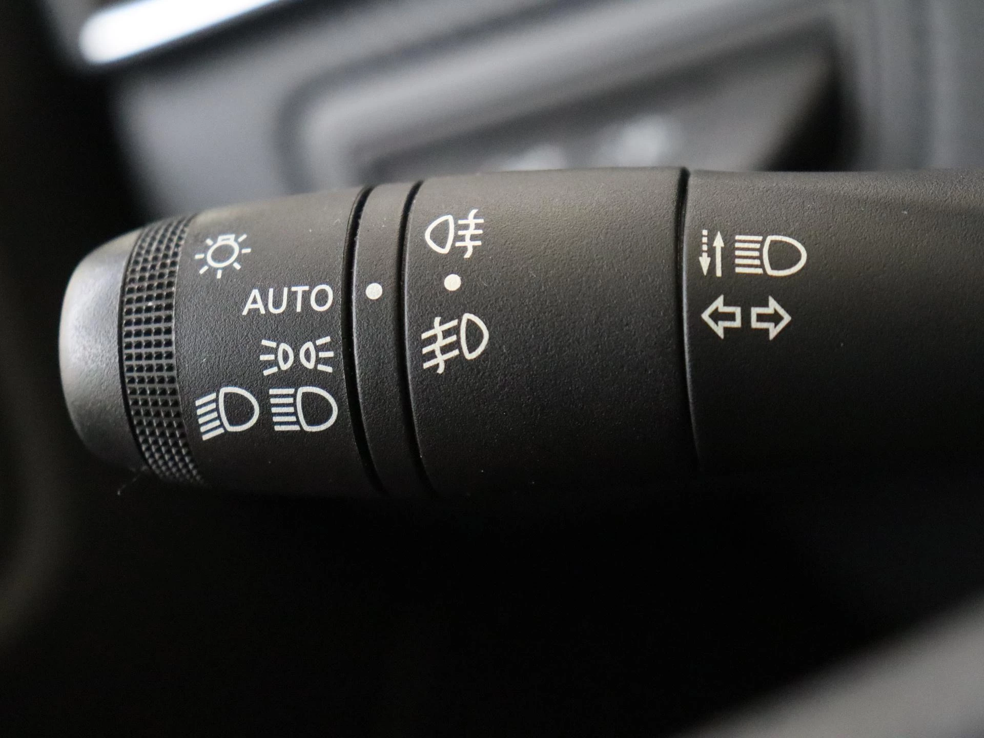 Renault-Clio-image-22