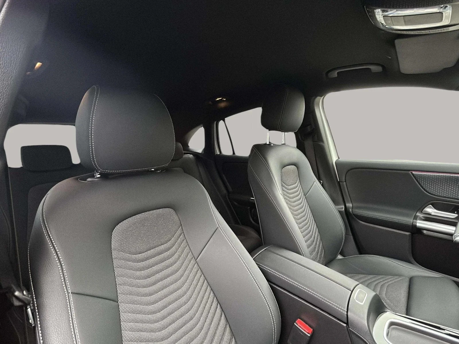 Mercedes-Benz-EQA-image-15