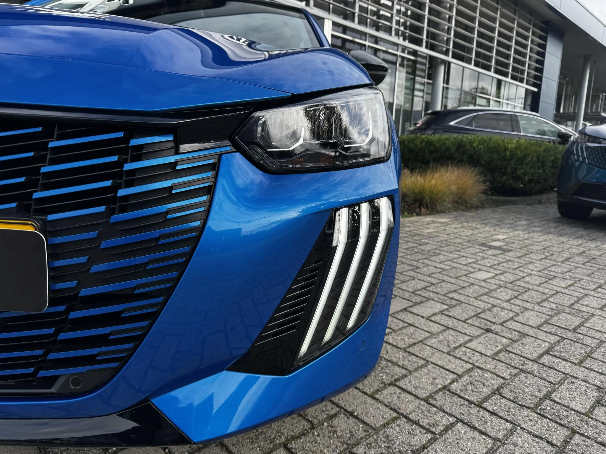 Peugeot-e-208-image-5