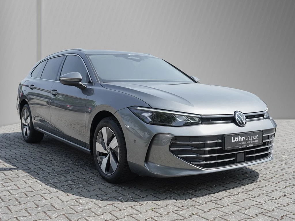 Volkswagen-Passat-image-2