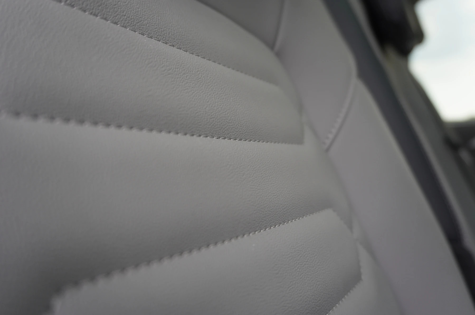 Volkswagen-Transporter-image-36