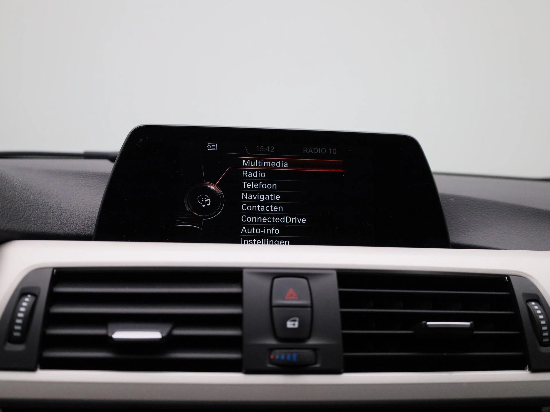 BMW-3 Serie-image-14