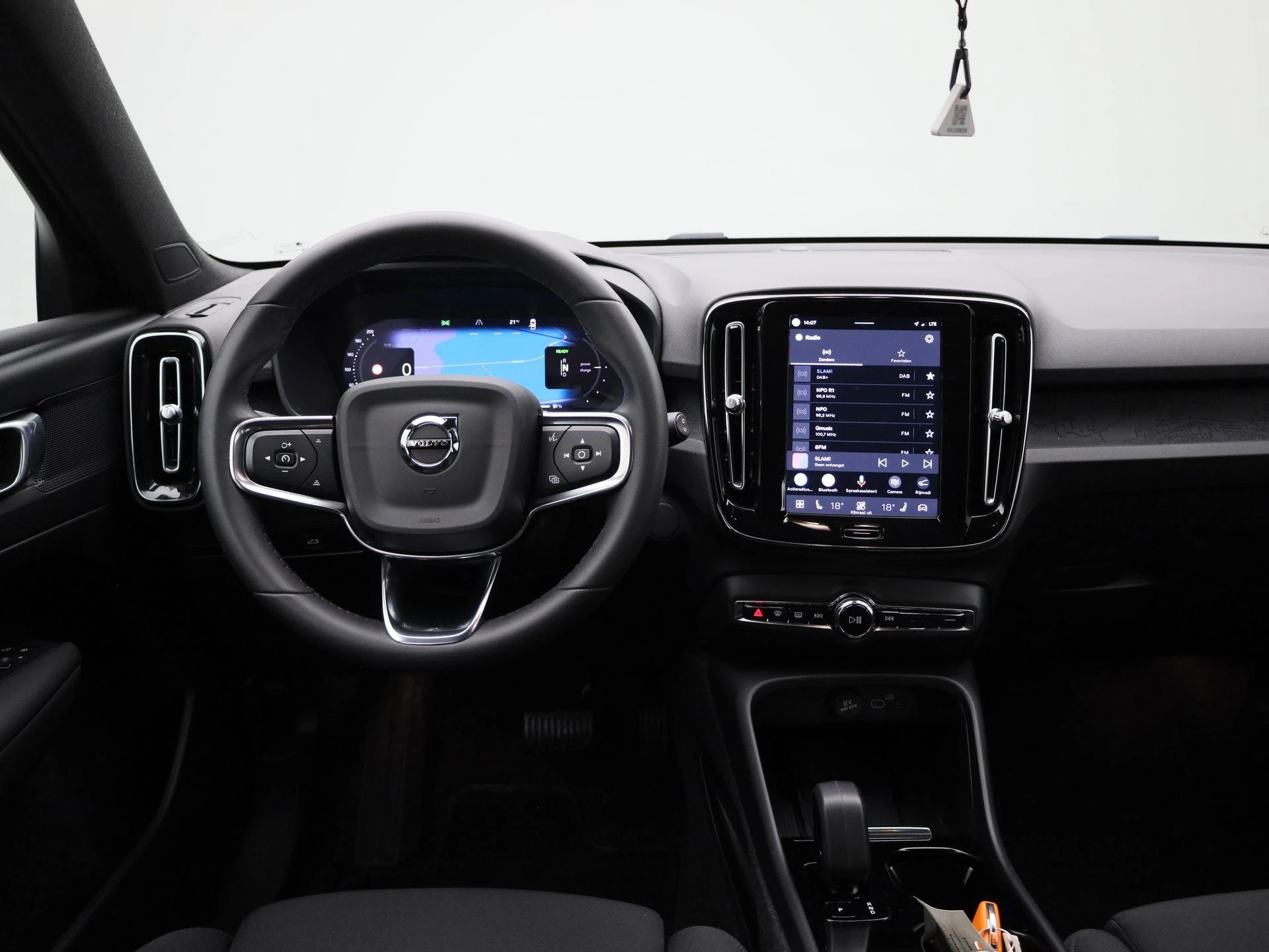 Volvo-XC40-image-6