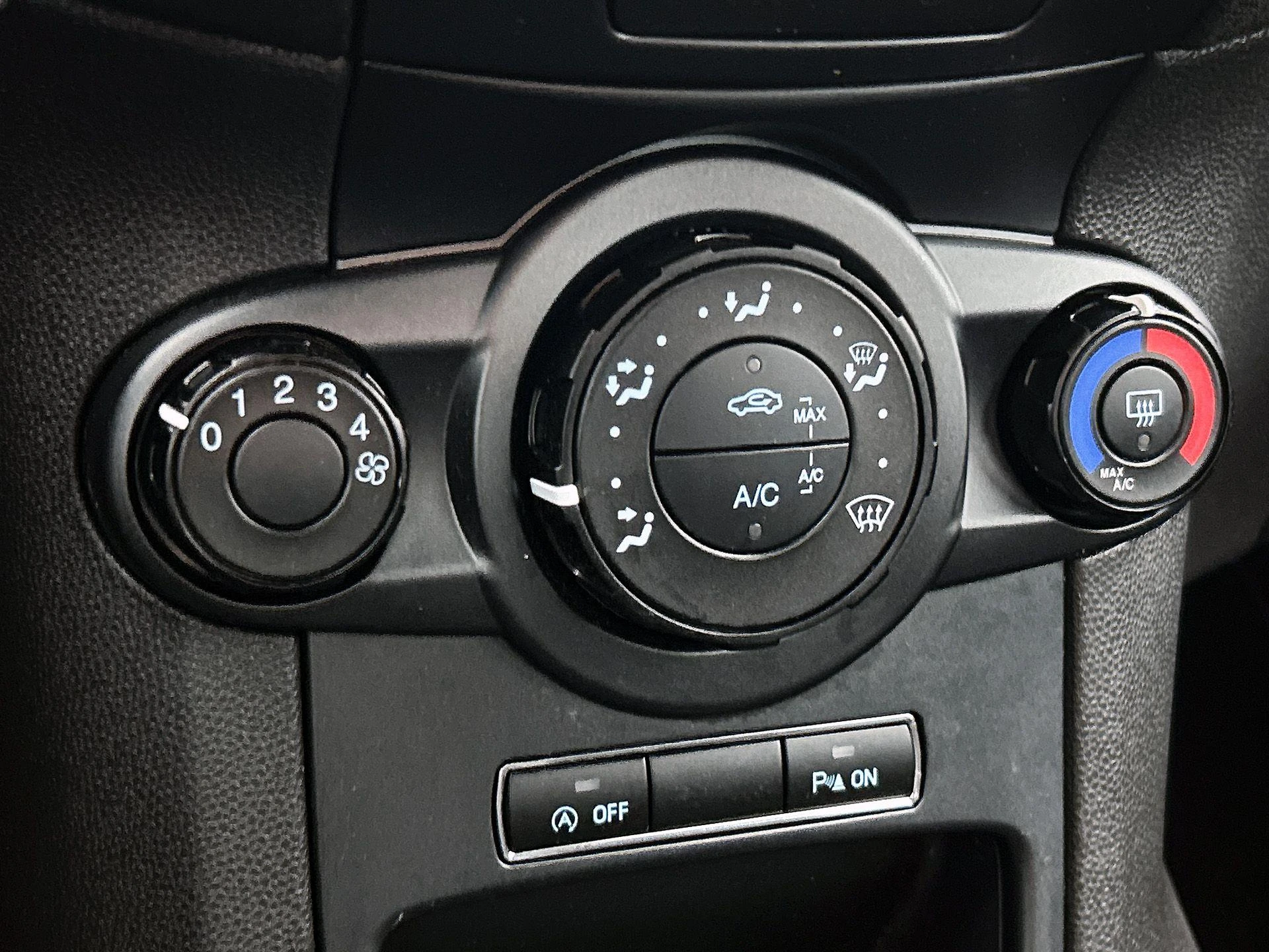 Ford-Fiesta-image-24