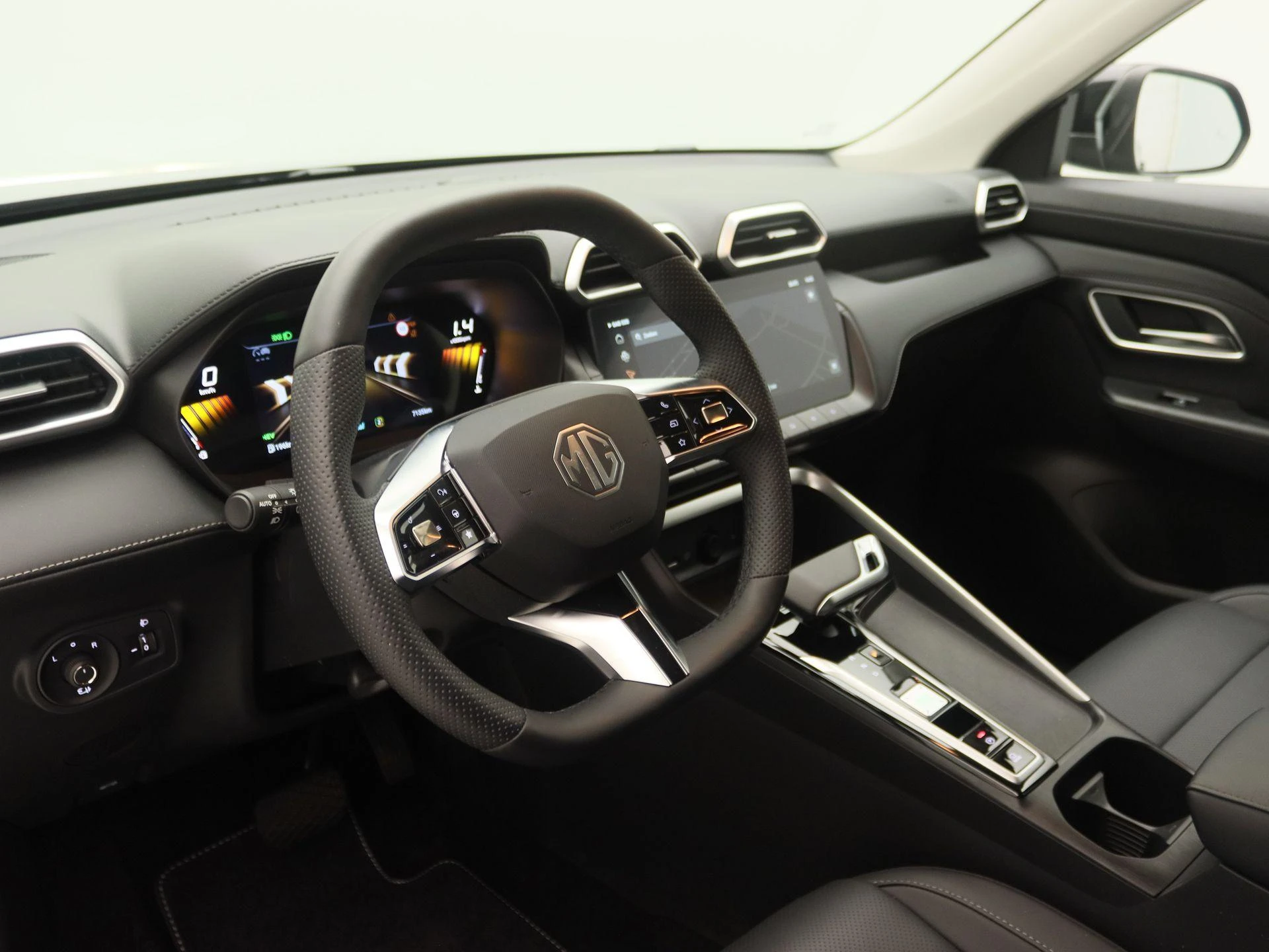 MG-ZS-image-21
