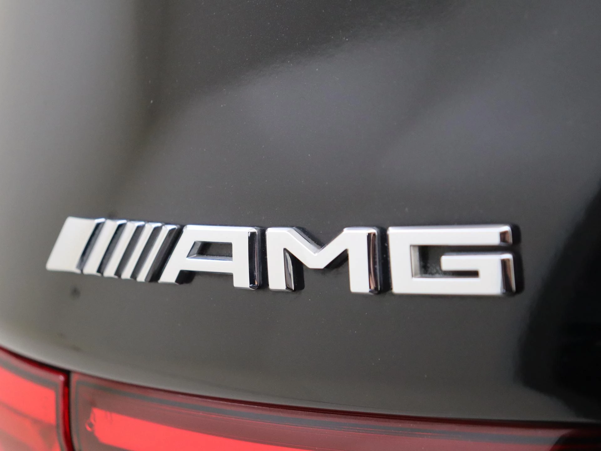 Mercedes-Benz-GLB-image-44