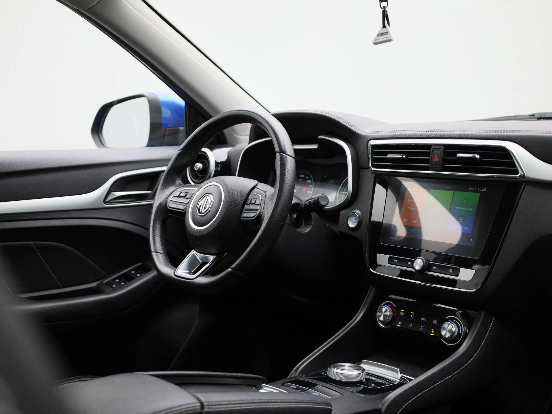 MG-ZS EV-image-34
