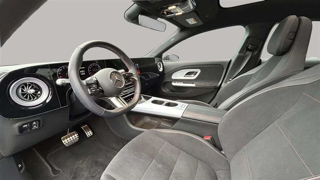 Mercedes-Benz-CLA-image-9