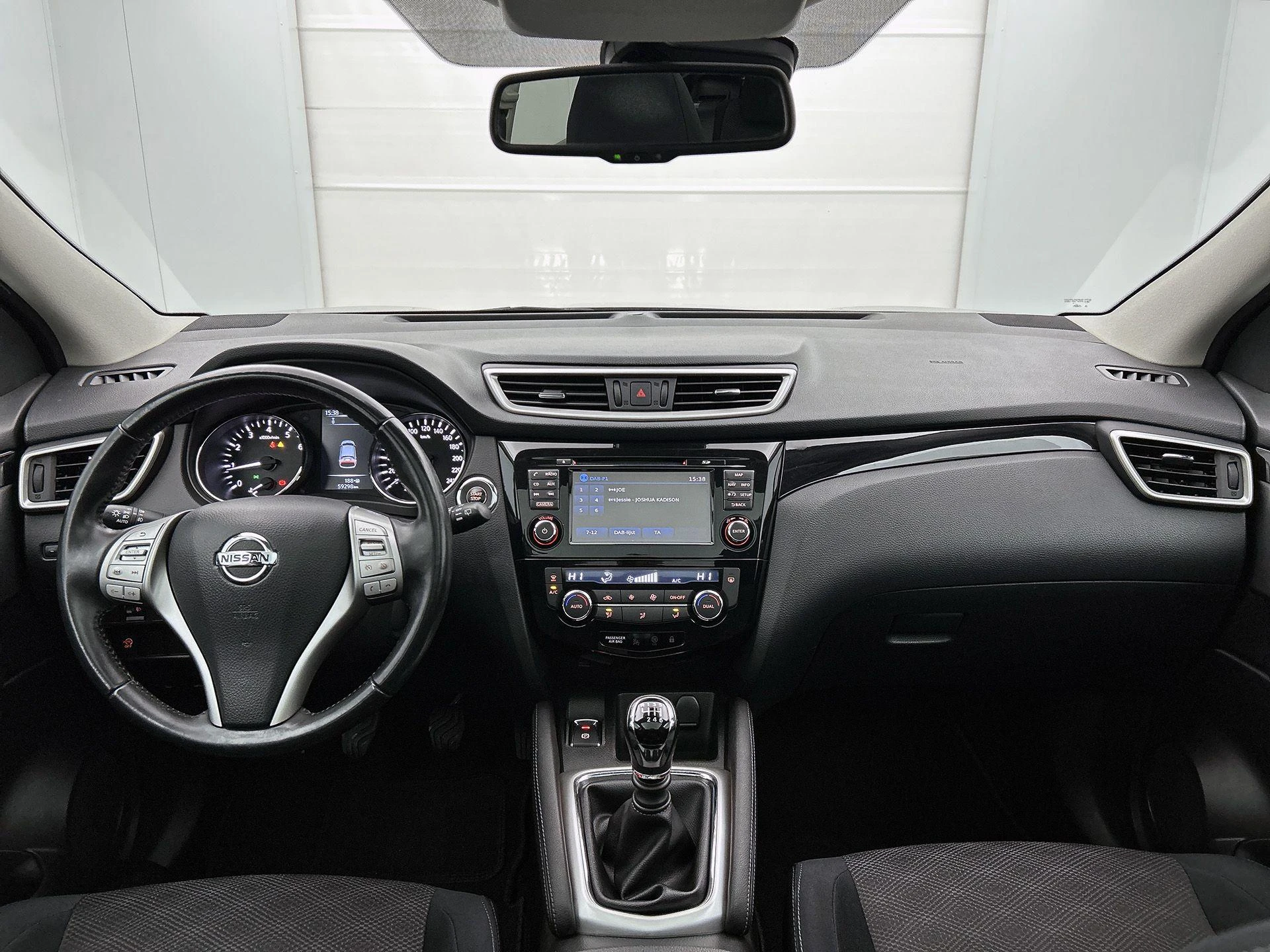Nissan-QASHQAI-image-17