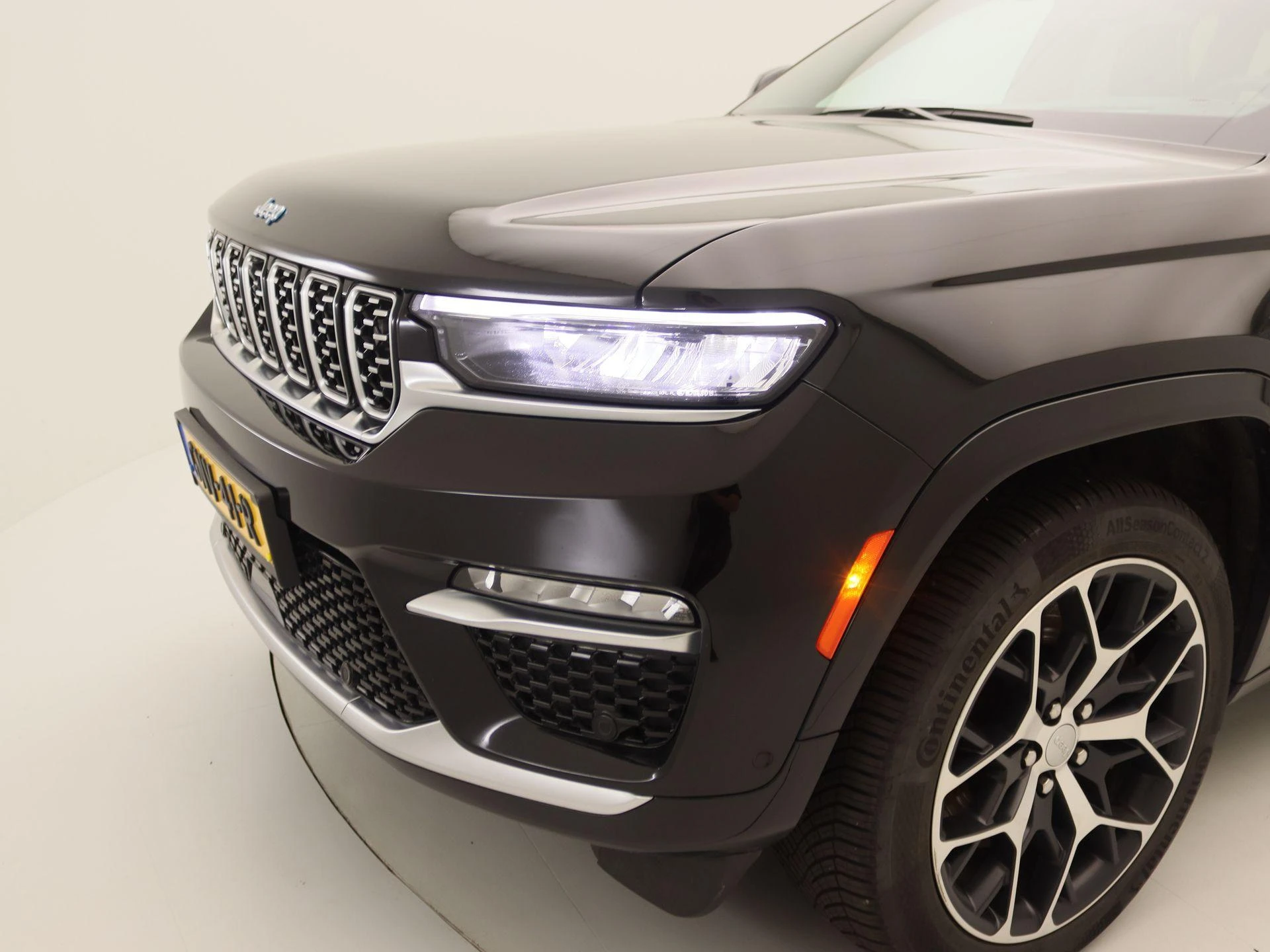 Jeep-Grand Cherokee-image-16