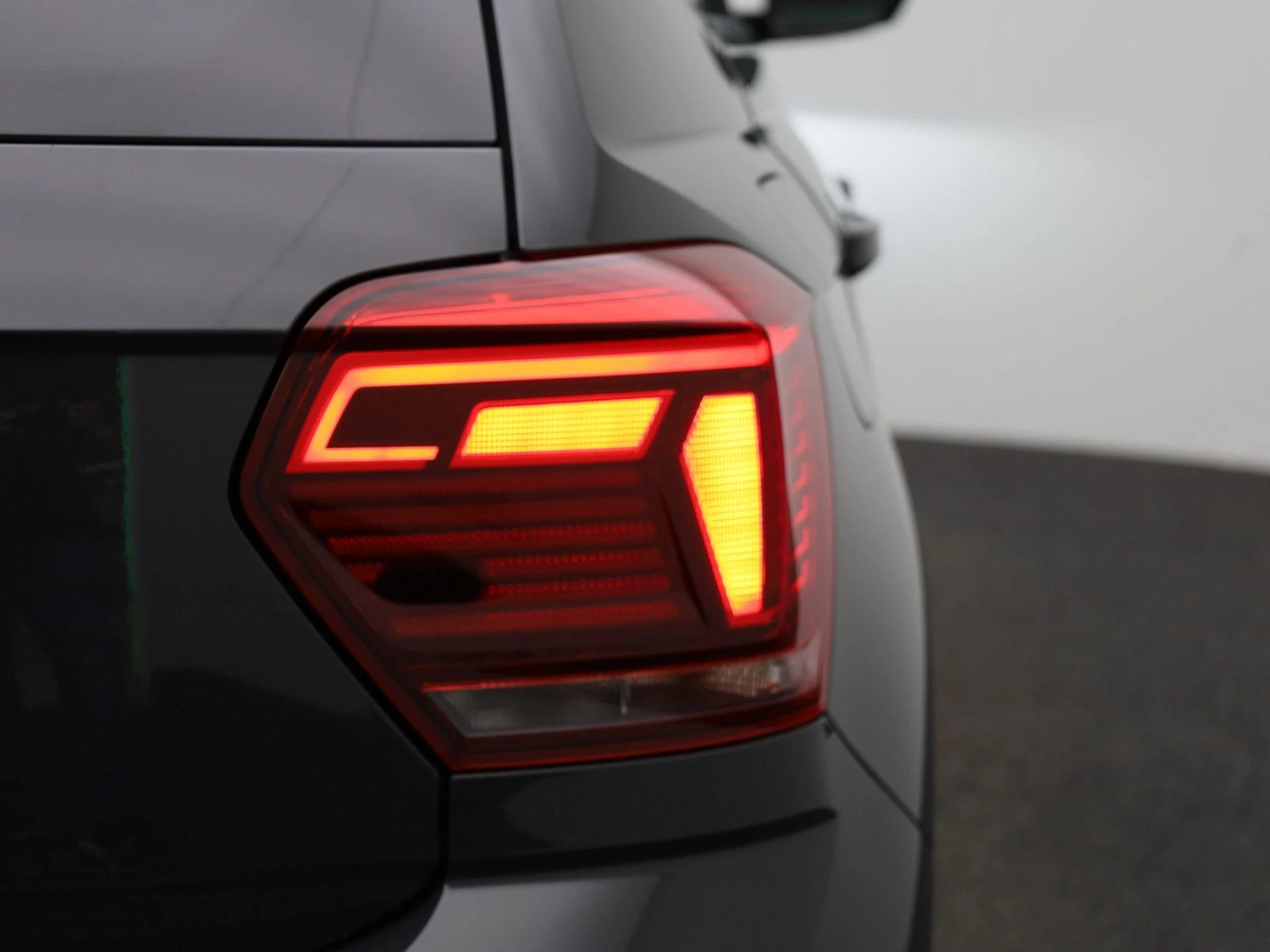 Volkswagen-Polo-image-38
