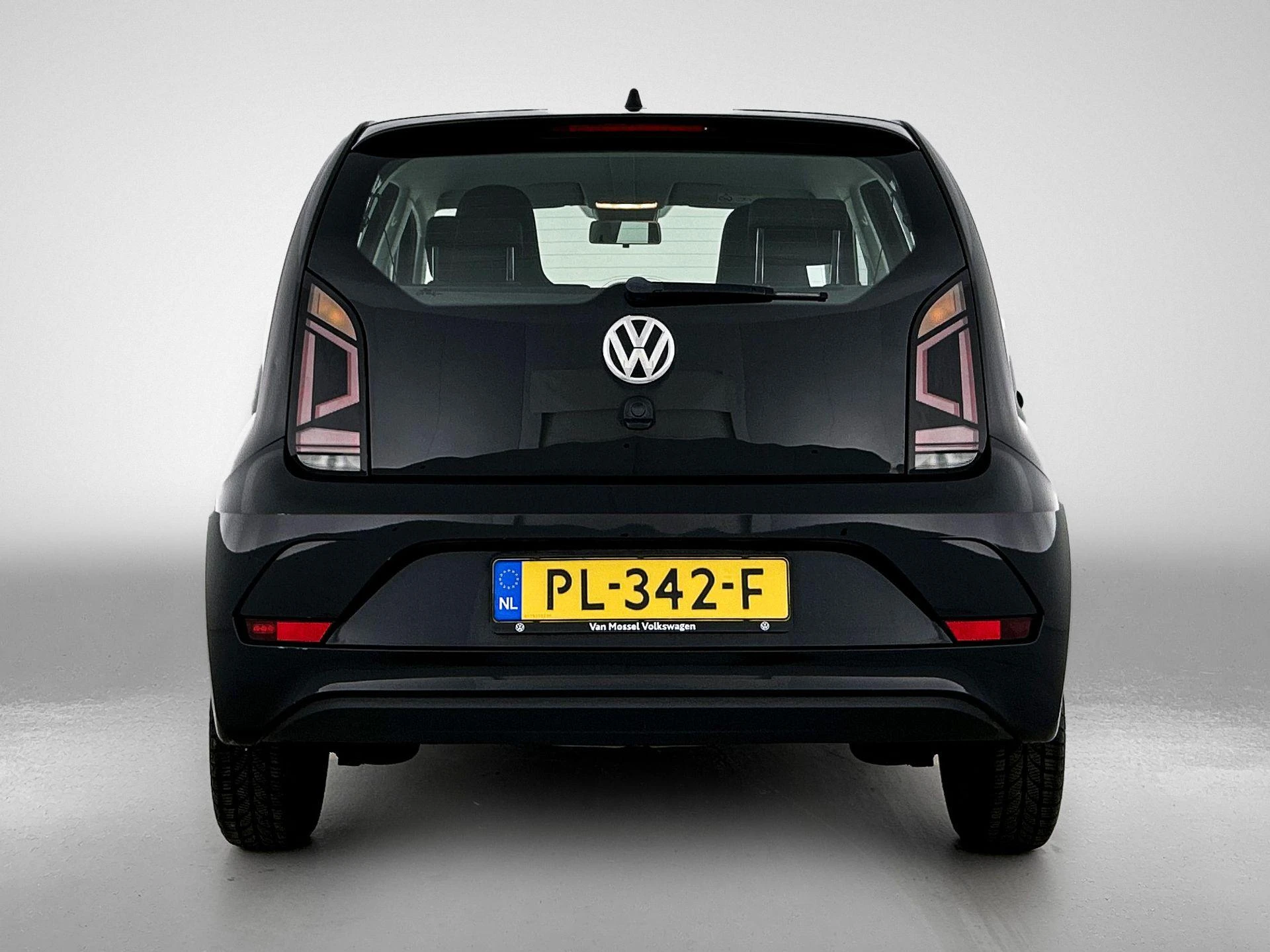 Volkswagen-up!-image-2