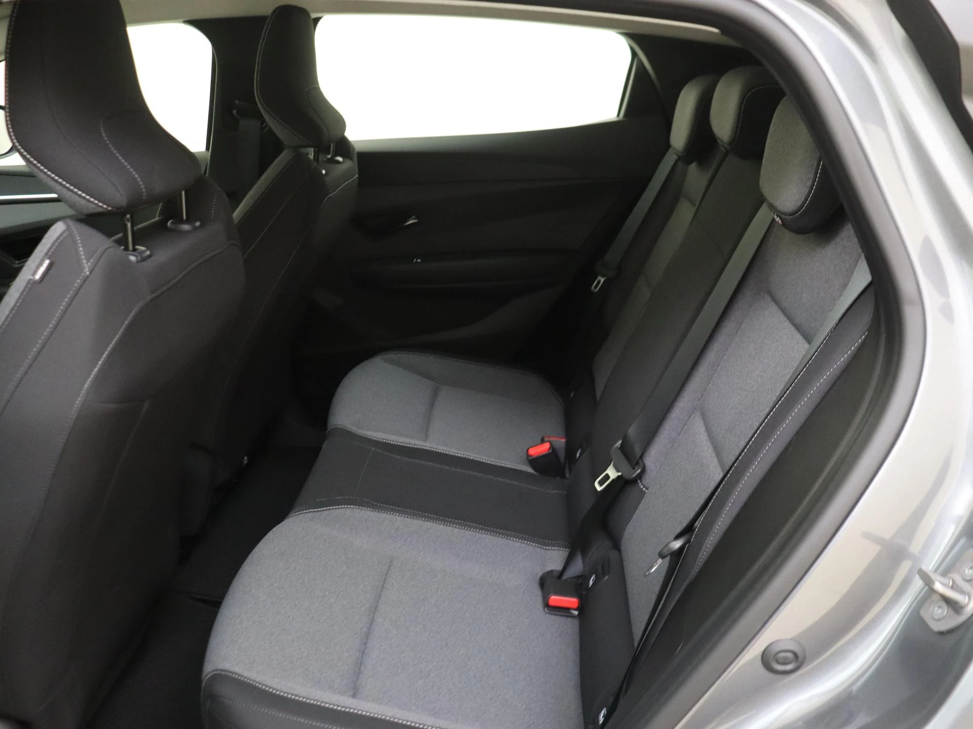 Renault-Megane E-Tech-image-12