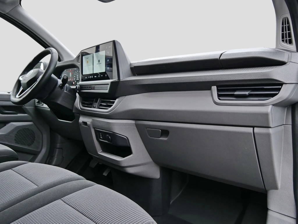 Volkswagen-Transporter-image-7