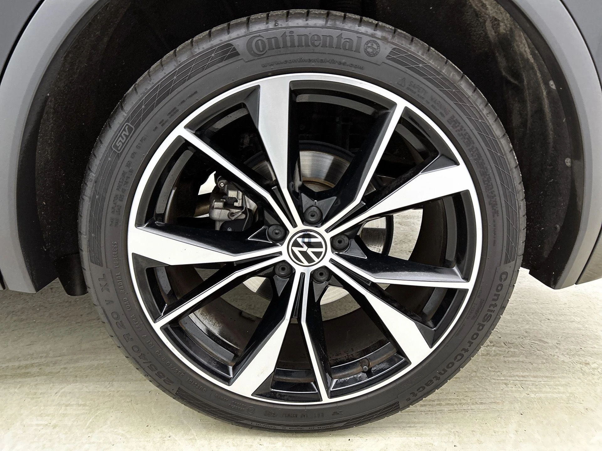 Volkswagen-Tiguan-image-51