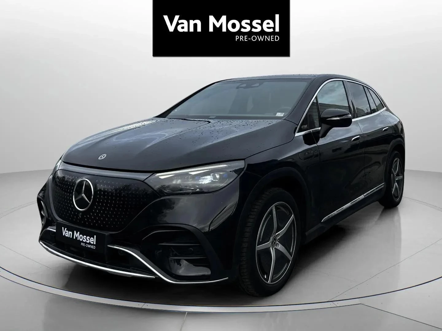 Mercedes-Benz-EQE-image-0