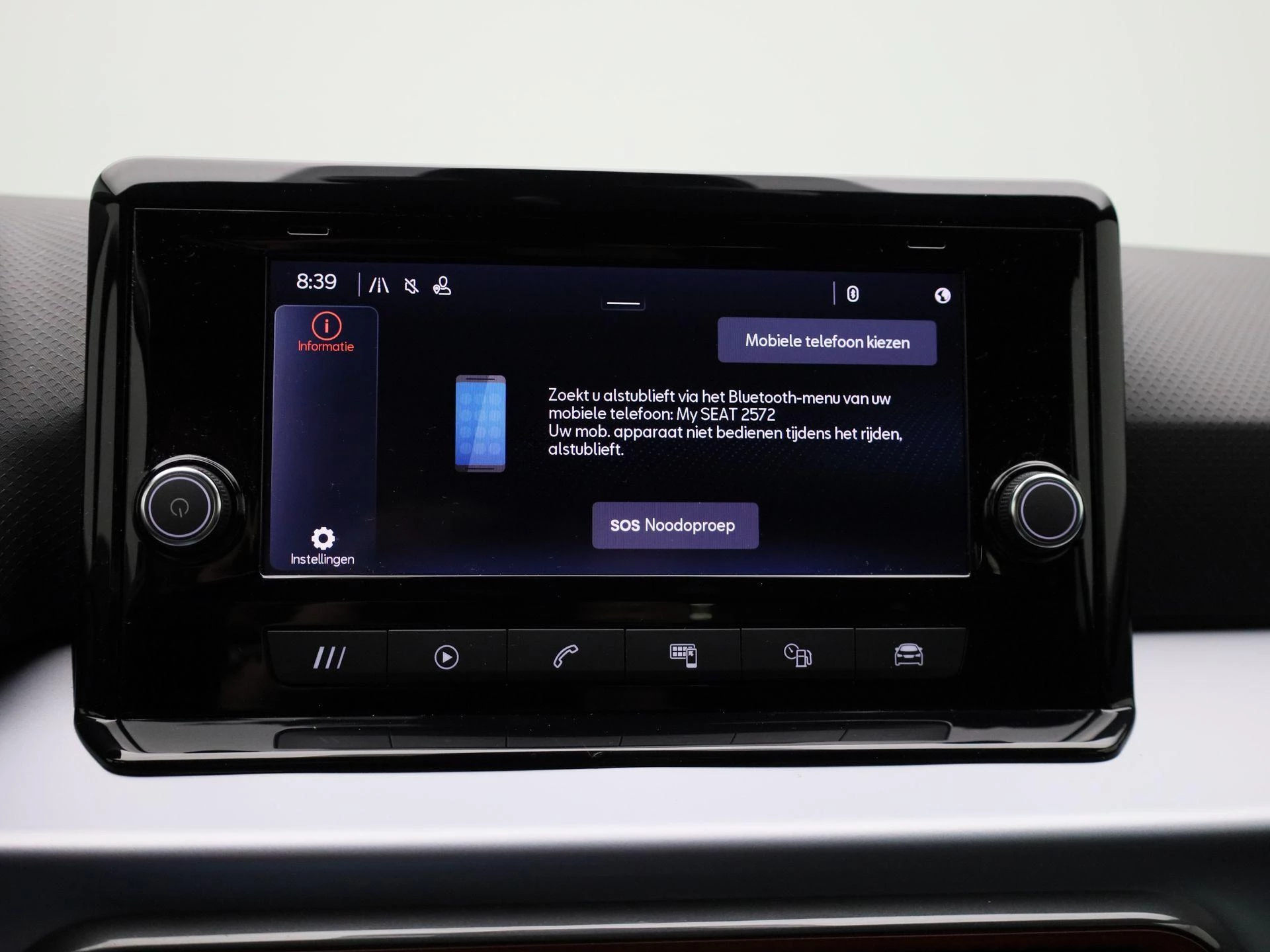 SEAT-Arona-image-18