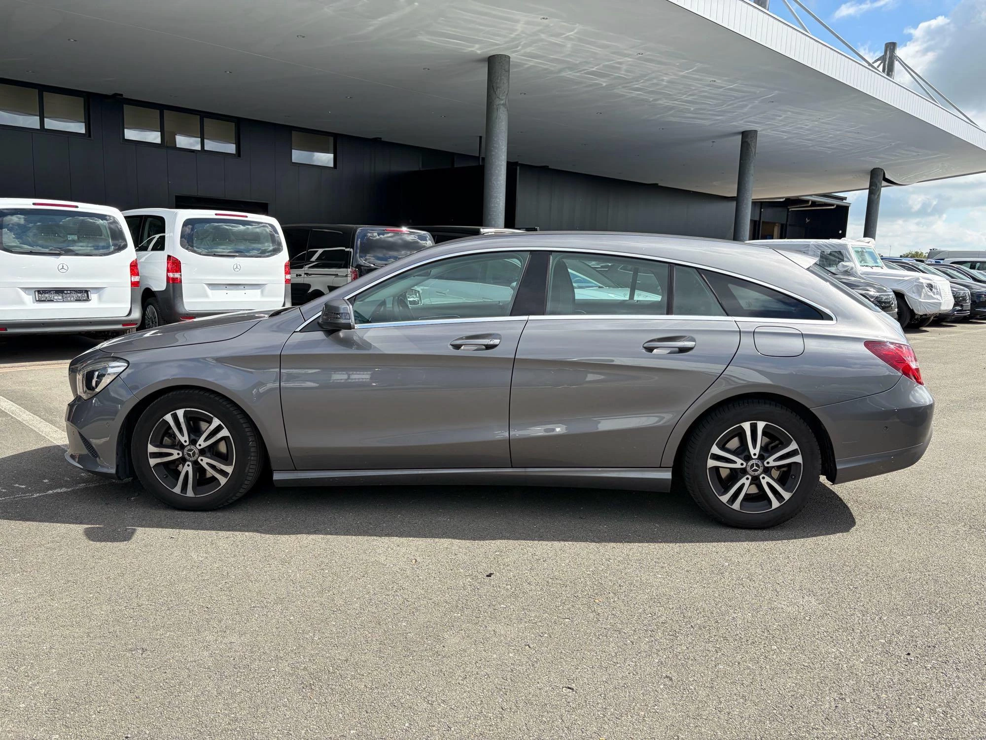 Mercedes-Benz CLA Shooting Brake CLA 180