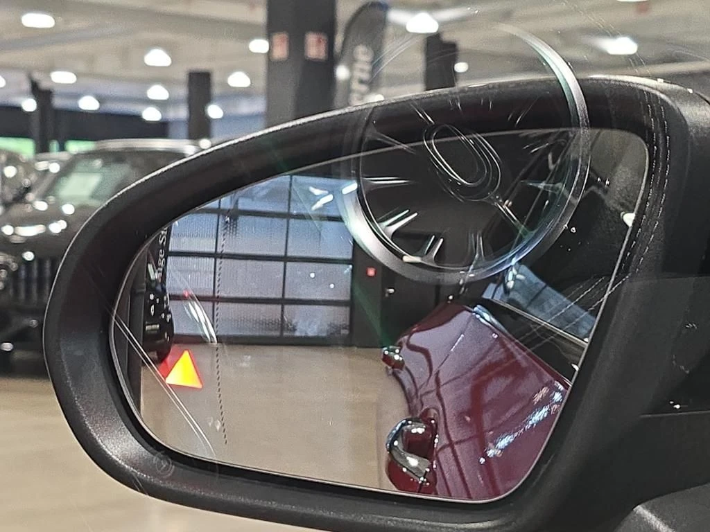 Mercedes-Benz-CLA 250 e-image-23