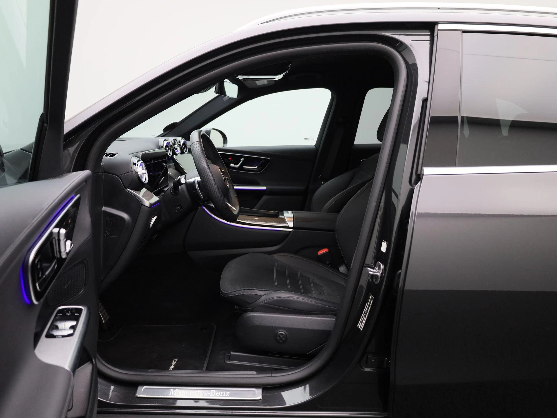 Mercedes-Benz-GLC-image-8