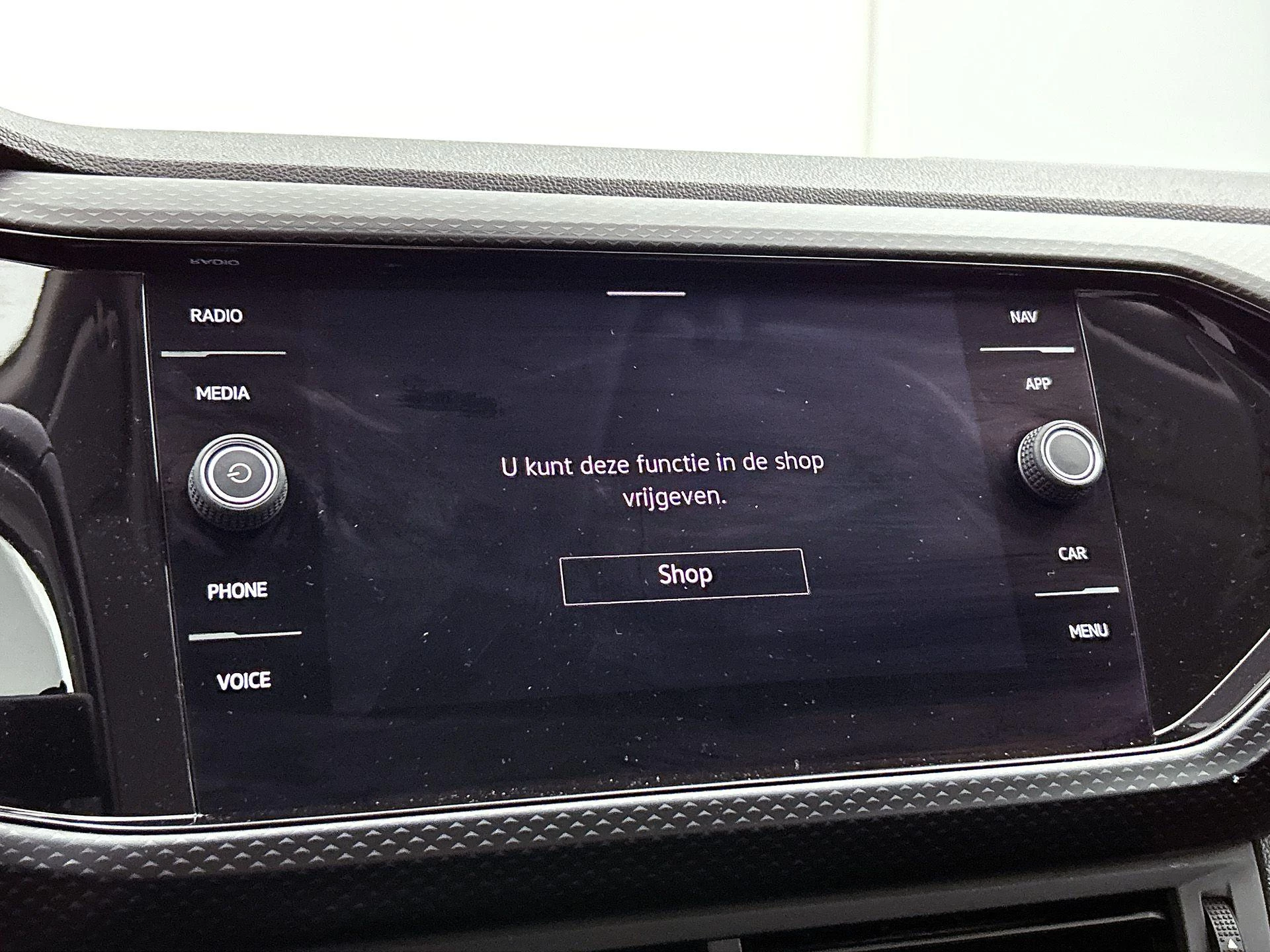 Volkswagen-T-Cross-image-6