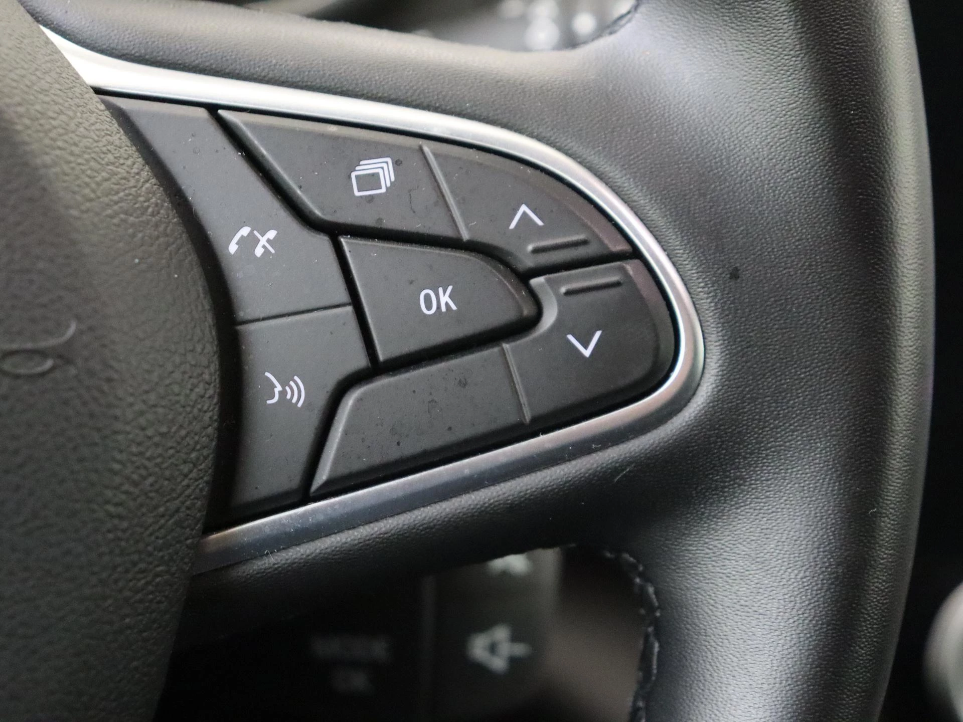 Renault-Mégane Estate-image-13