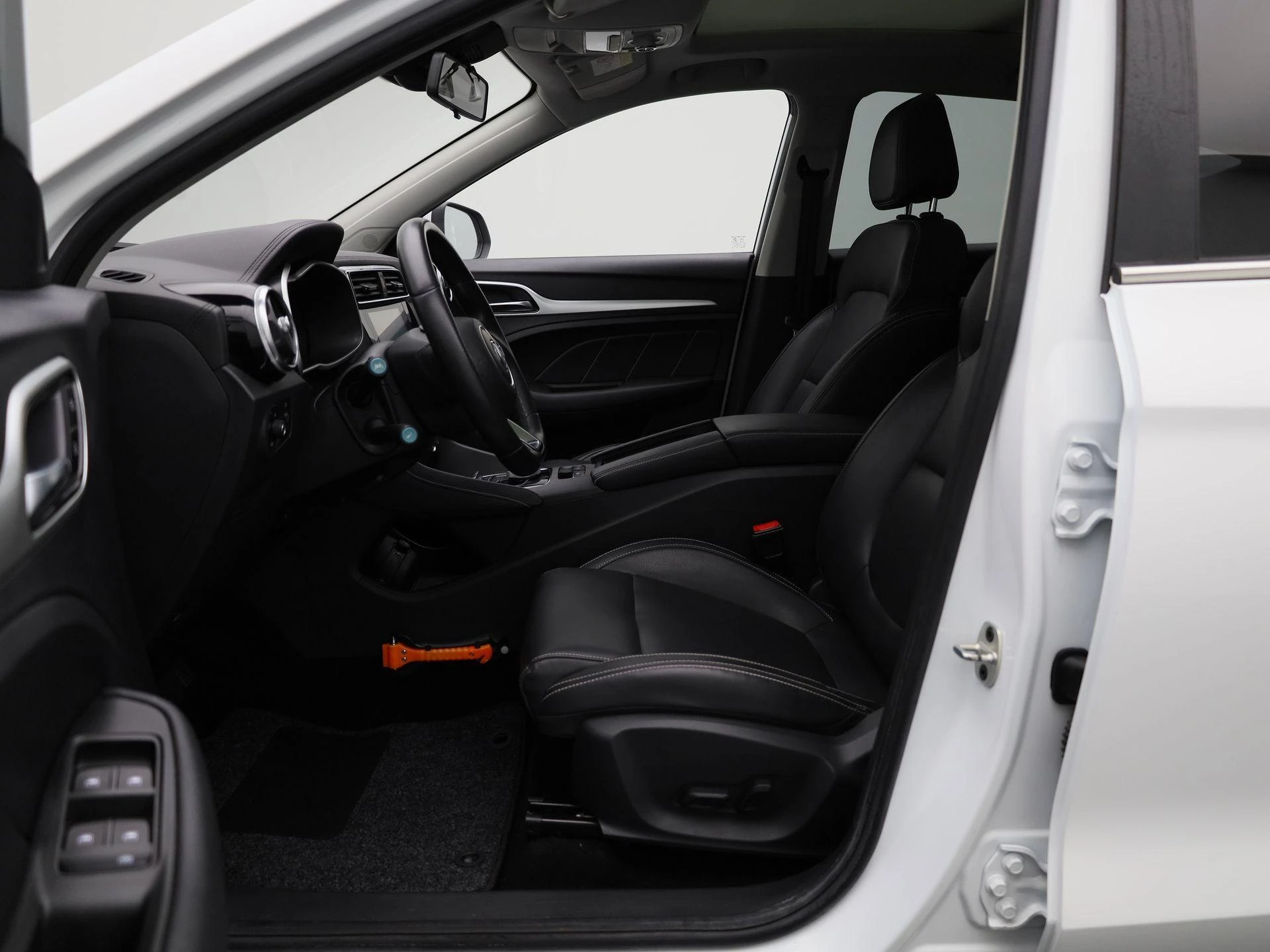 MG-ZS EV-image-39