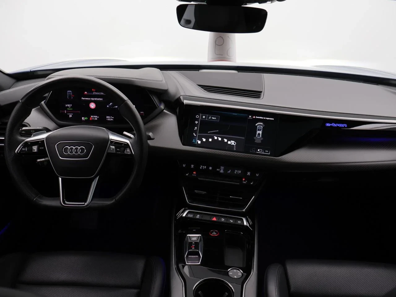 Audi e-tron GT Audi e-tron GT QUATTRO 476PK *AUTOMAAT*LEDER*PANODAK*SPORTZETESL*B&O*CAMERA*ACC*NAVI*APP-CONNECT*...*