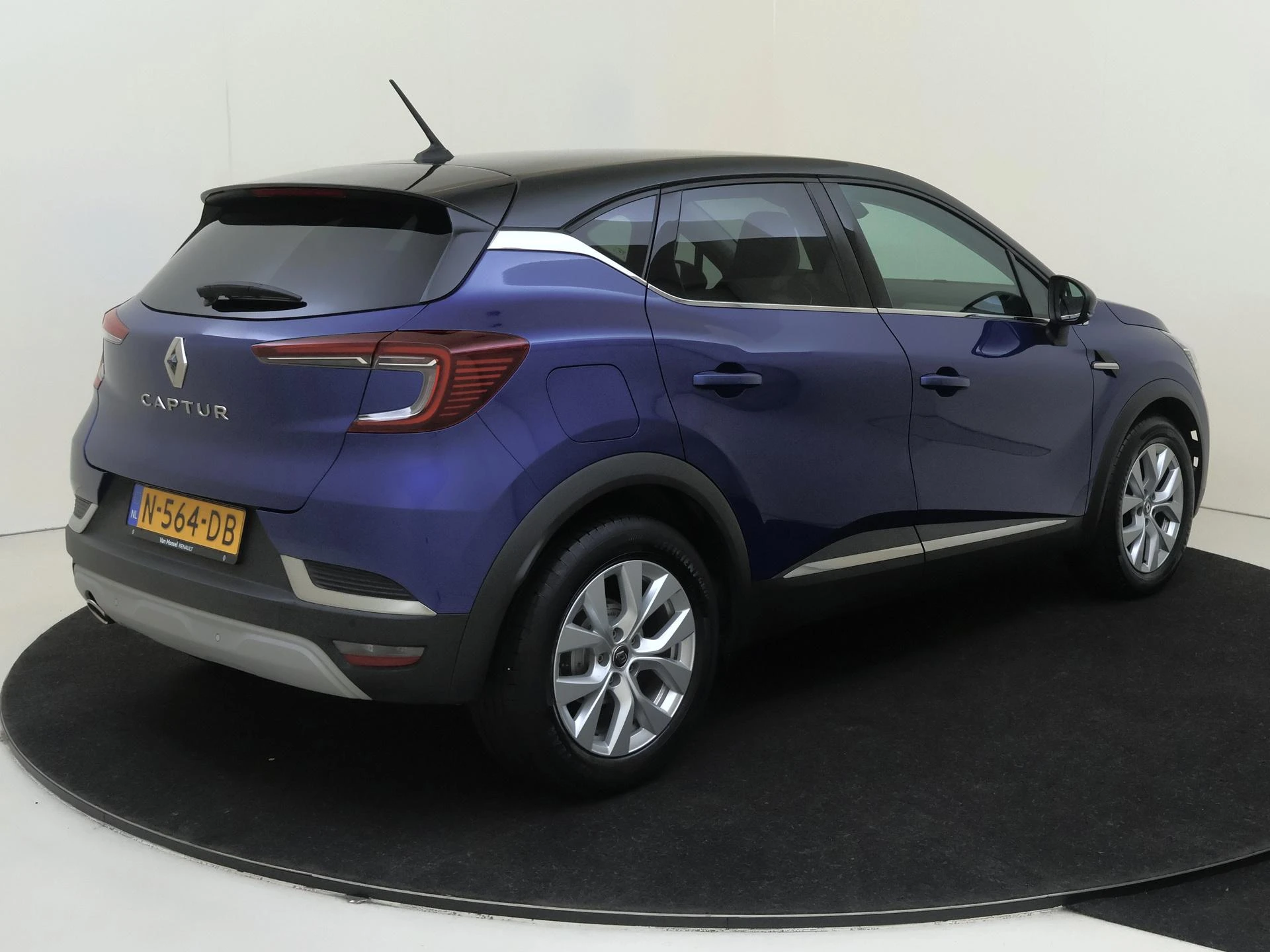 Renault-Captur-image-3