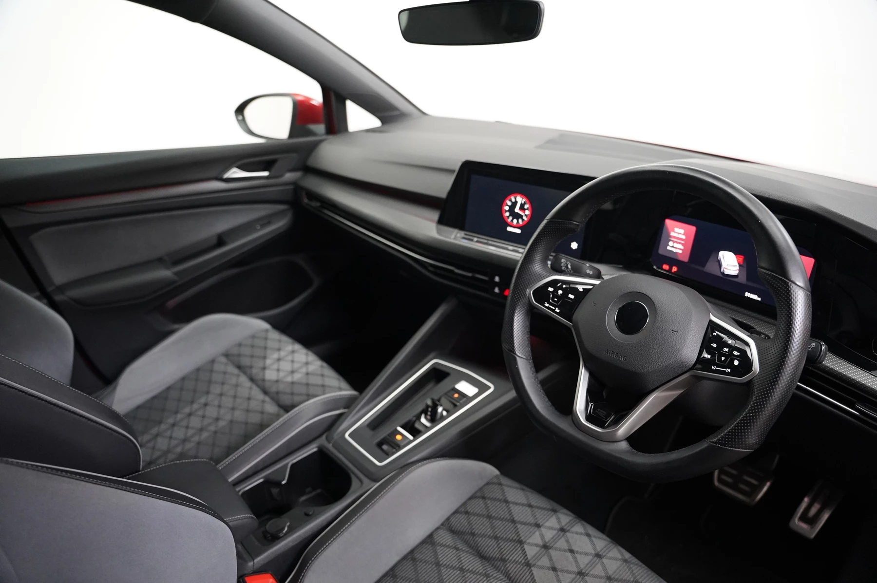 Volkswagen-Golf-image-5