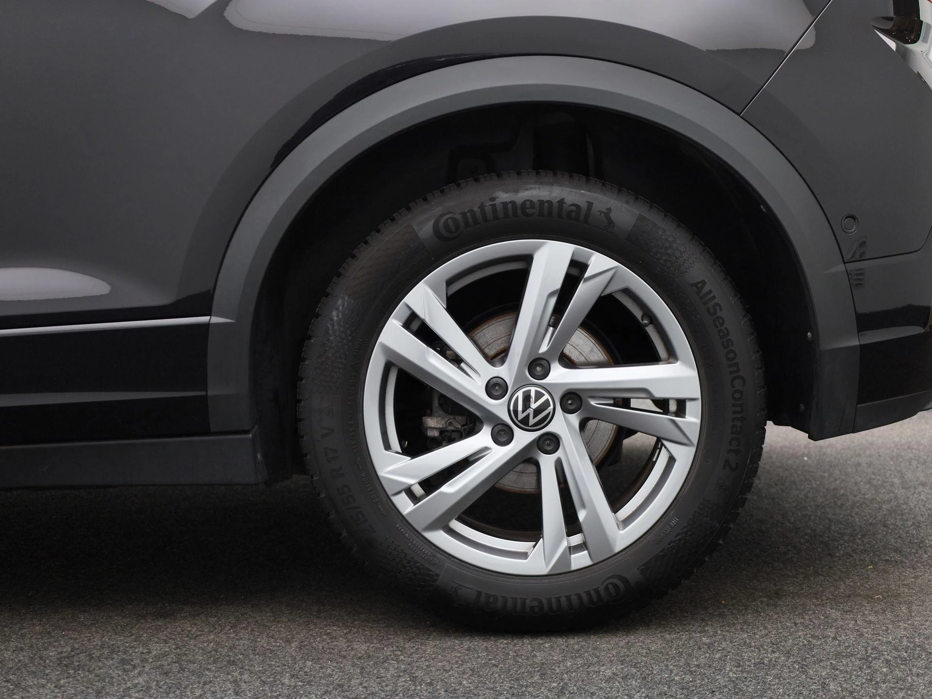Volkswagen-T-Roc-image-12