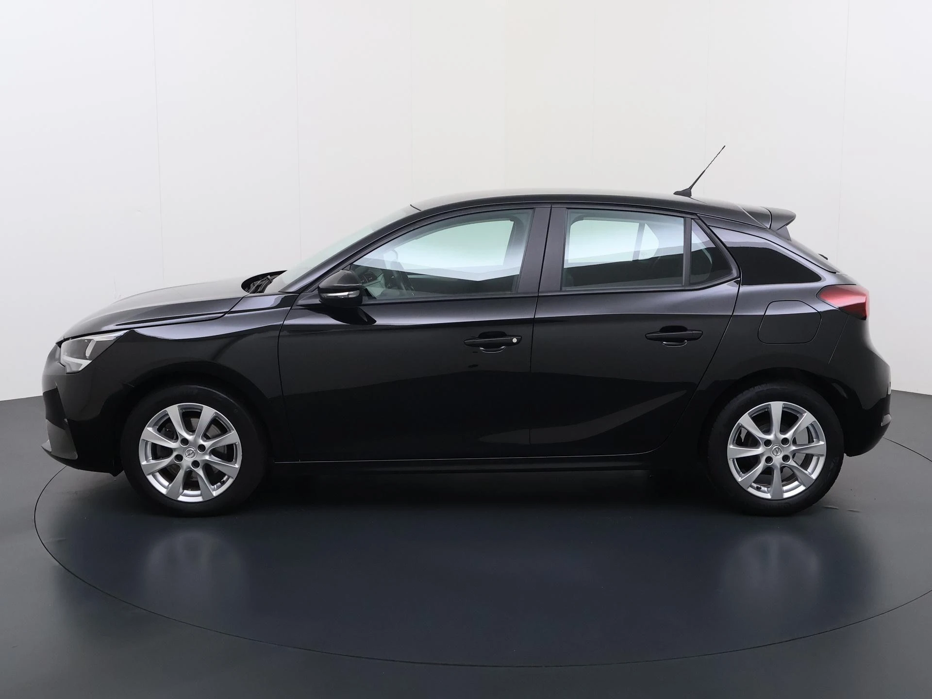 Opel-Corsa-image-1