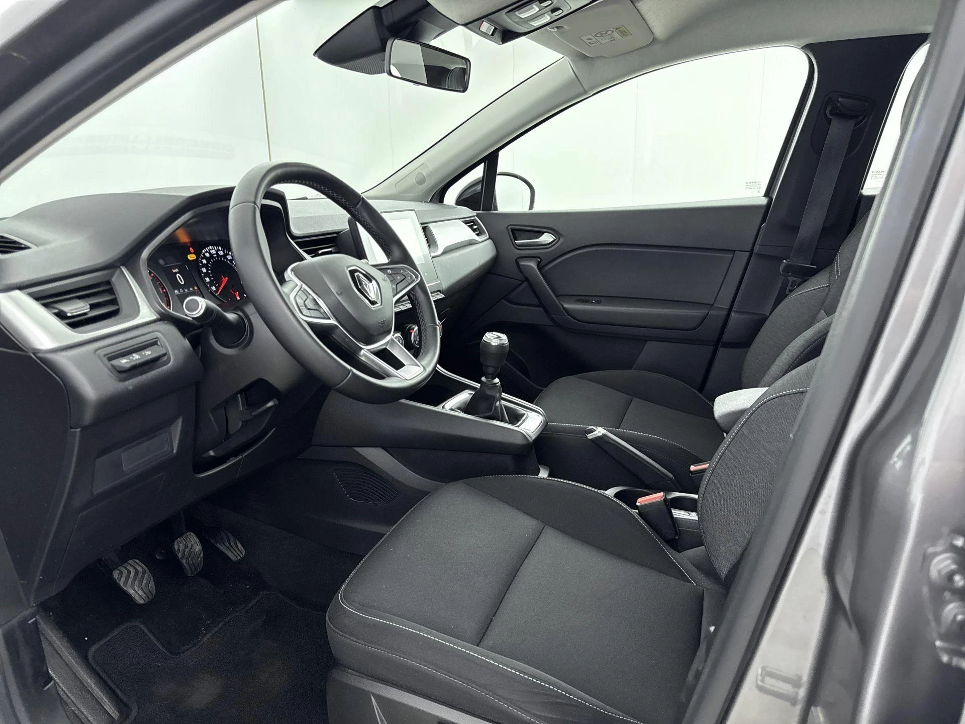 Renault-Captur-image-19