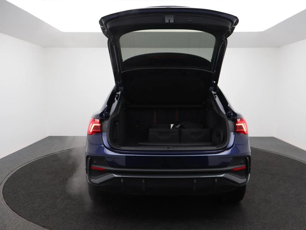 Audi Q3 Sportback PHEV Audi Q3 PHEV Sportback Attraction 45 TFSIe 245pk *AUTOMAAT*BRUIN LEDER*KEYLESS*VIRTUAL COCKPIT*CRUISE*NAVI*ZETELVERWARMING*