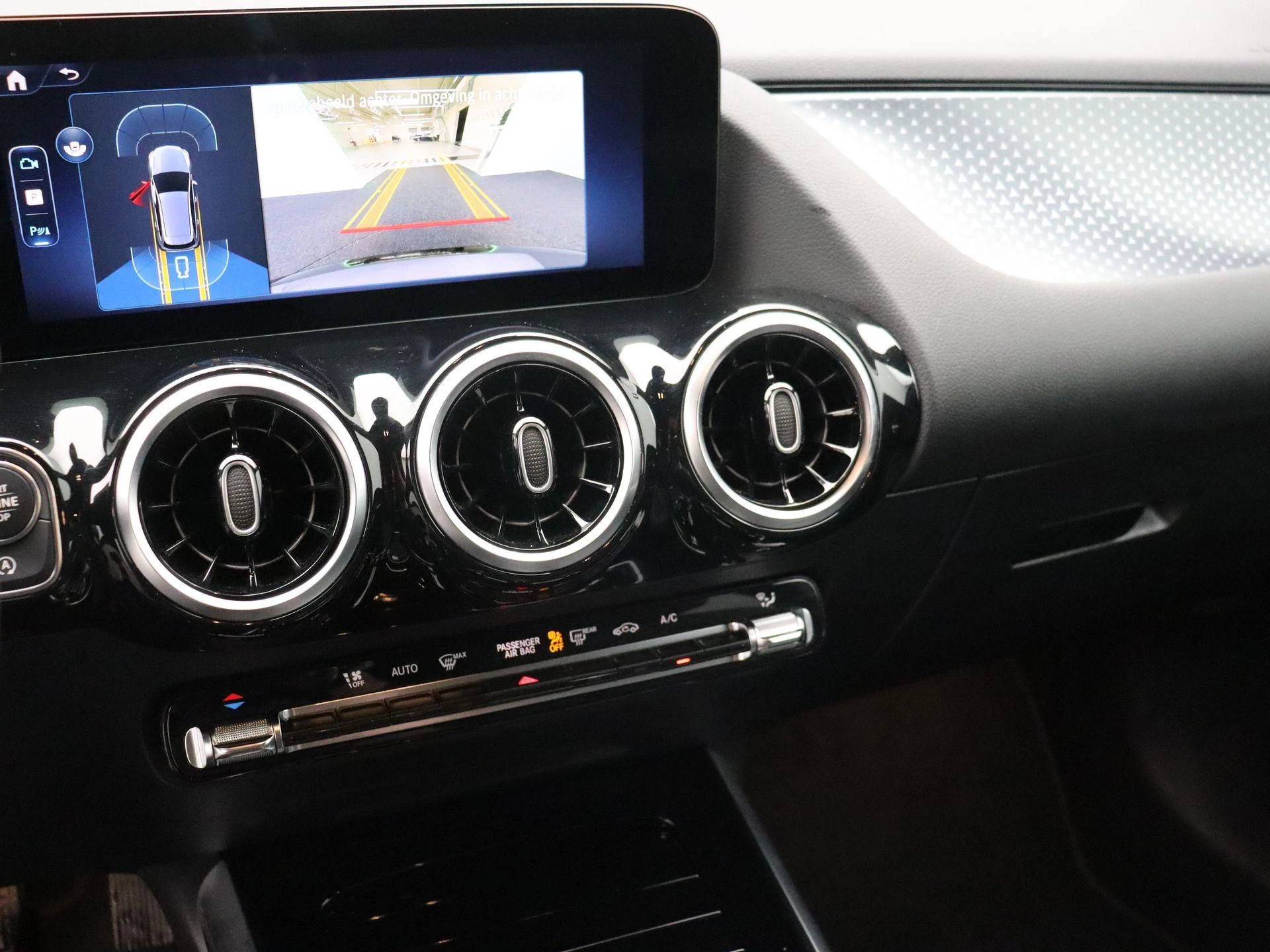 Mercedes-Benz B-Klasse 180 d Business Line + CARPLAY + LED + CAMERA +