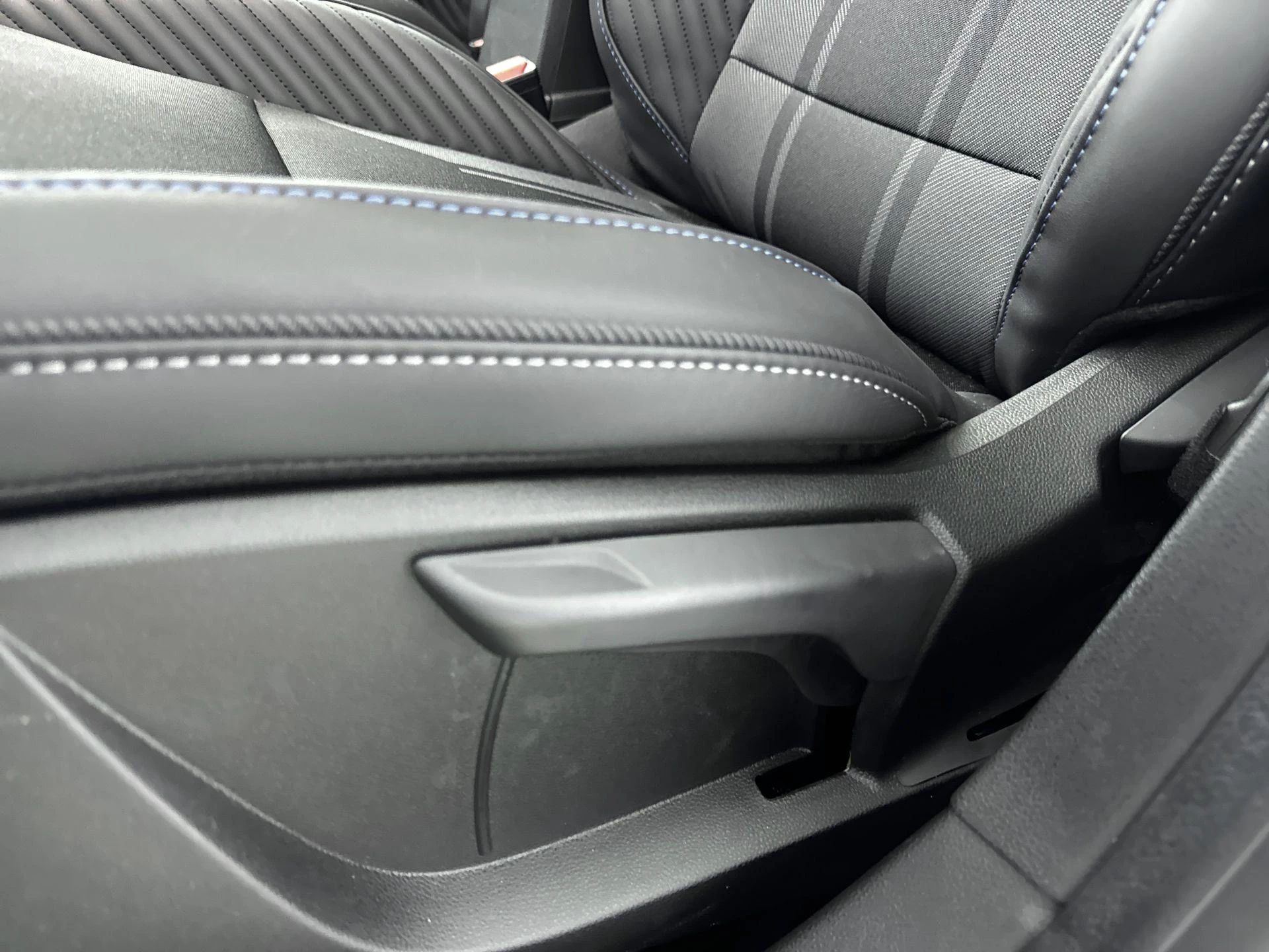 Renault-Captur-image-17