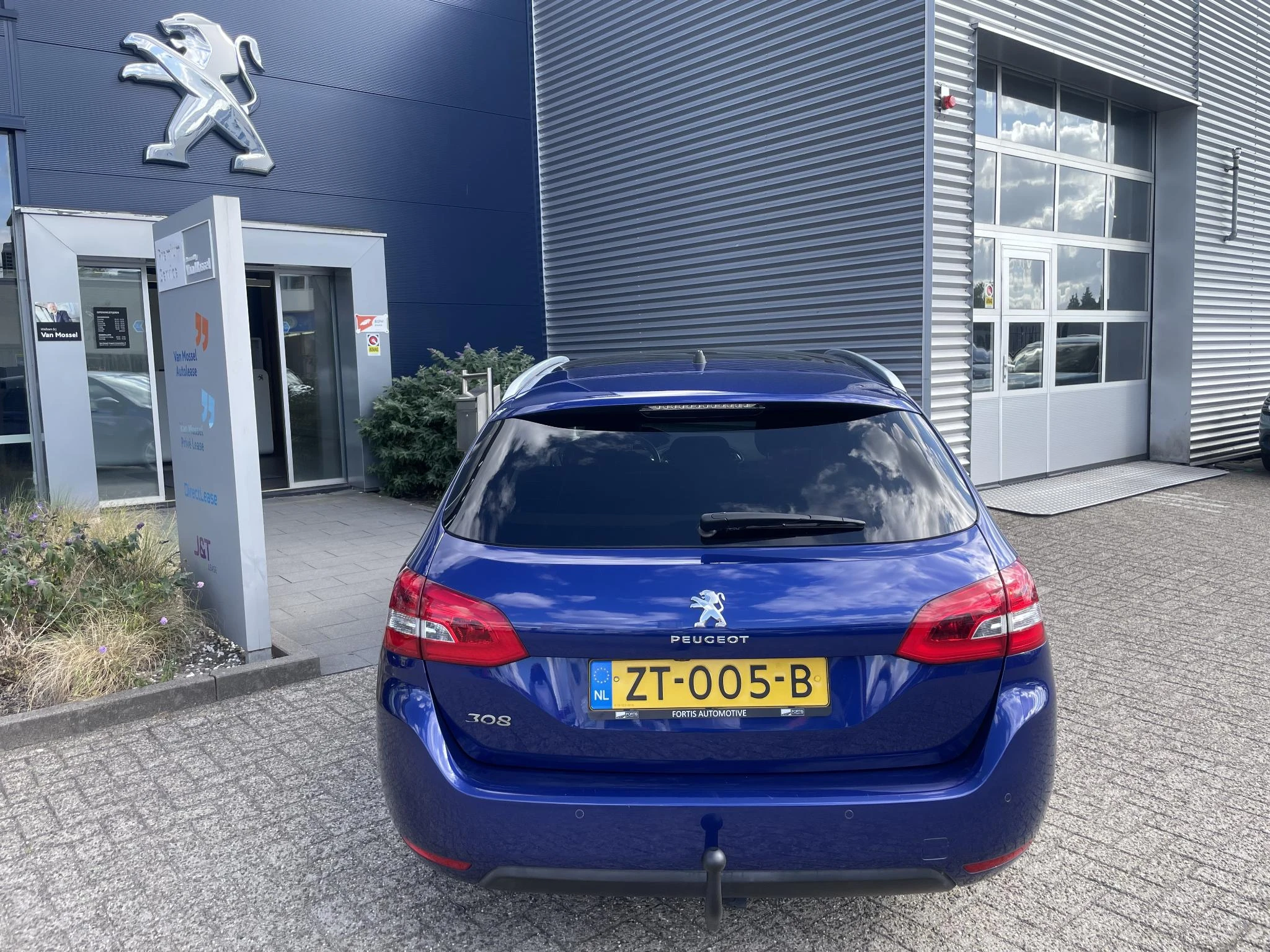 Peugeot-308-image-6