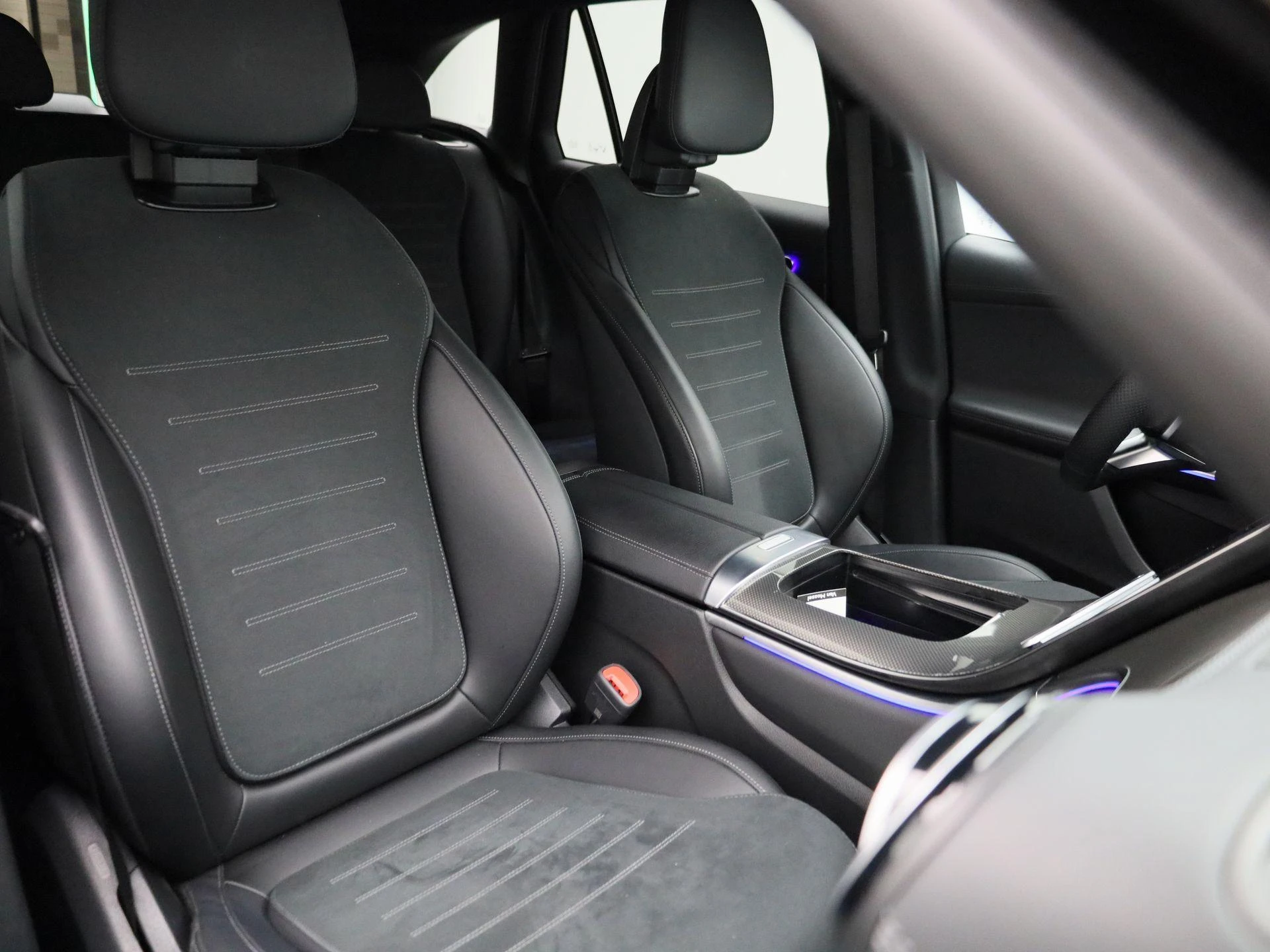 Mercedes-Benz-GLC-image-44